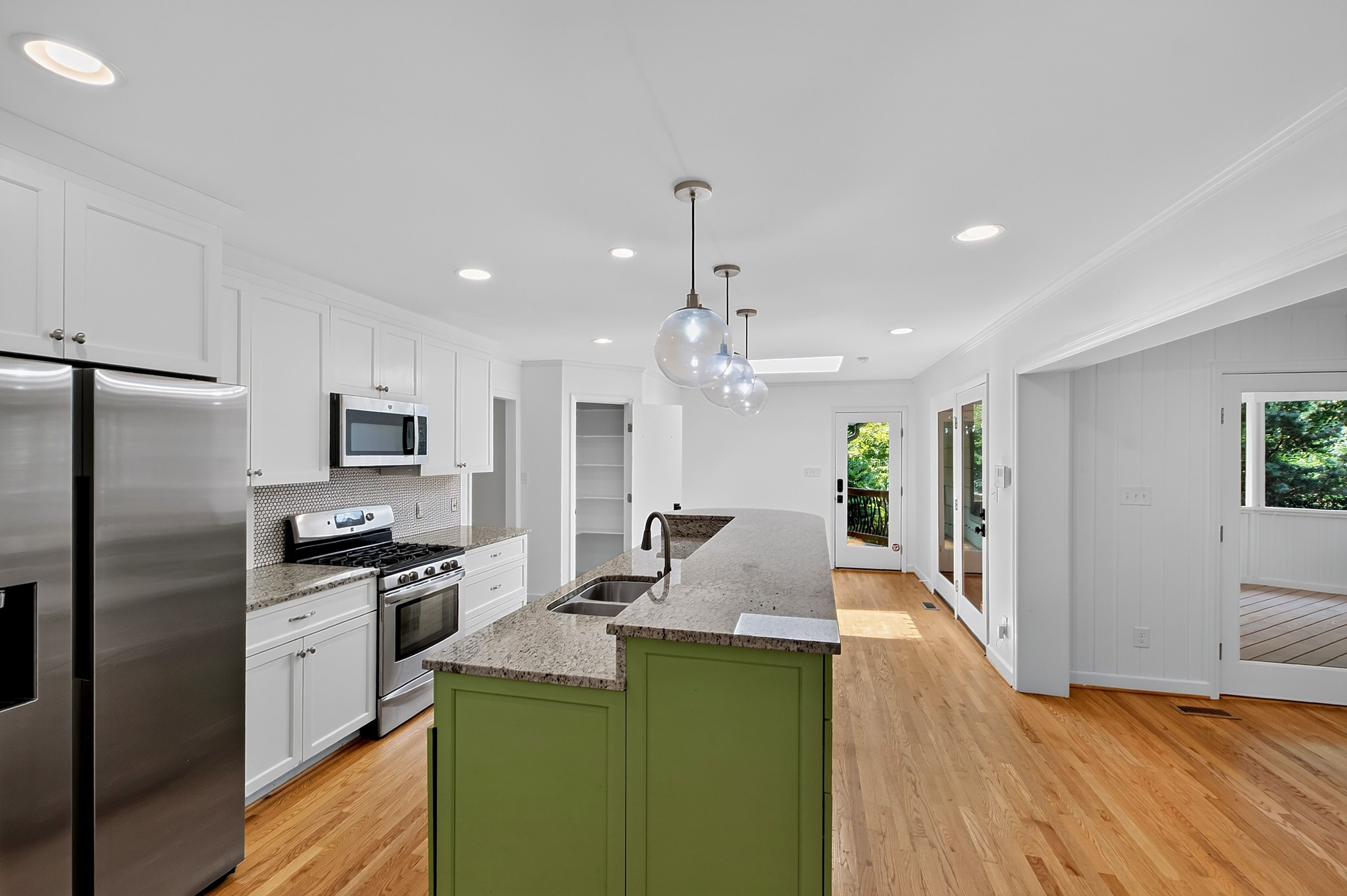 1321 Hathaway Road 