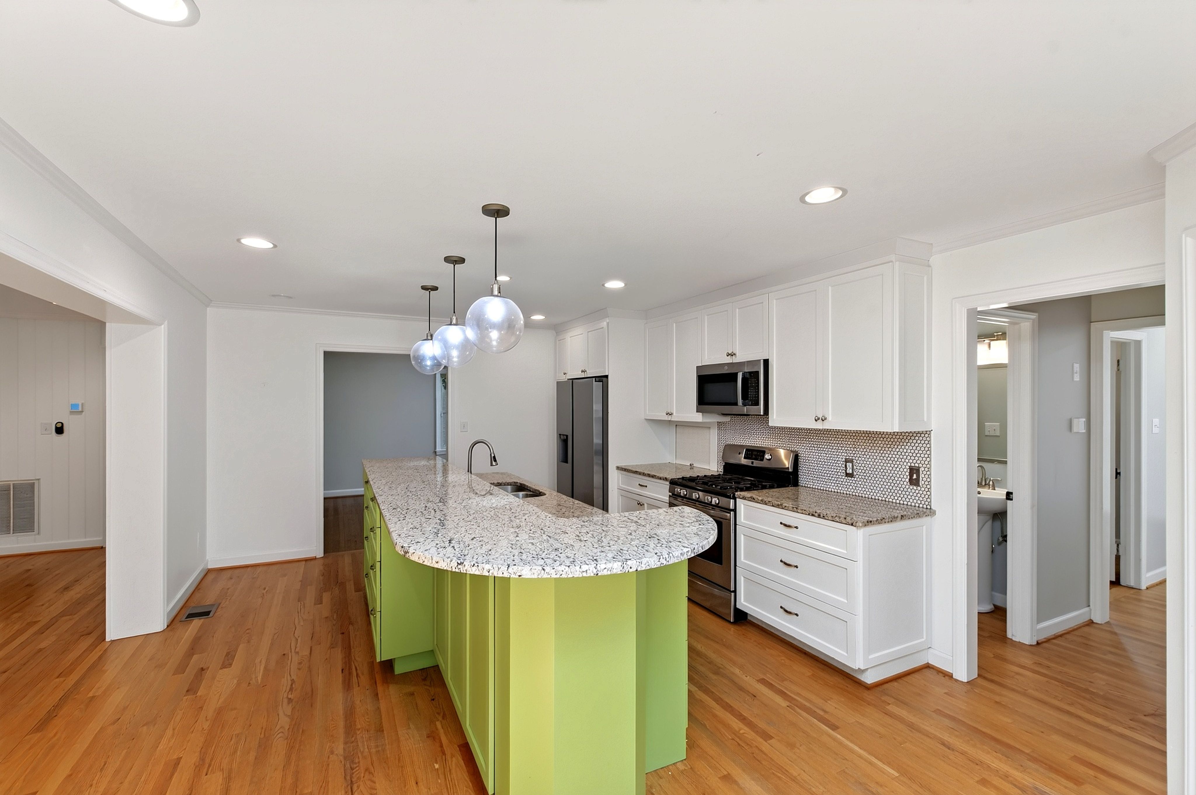 1321 Hathaway Road 