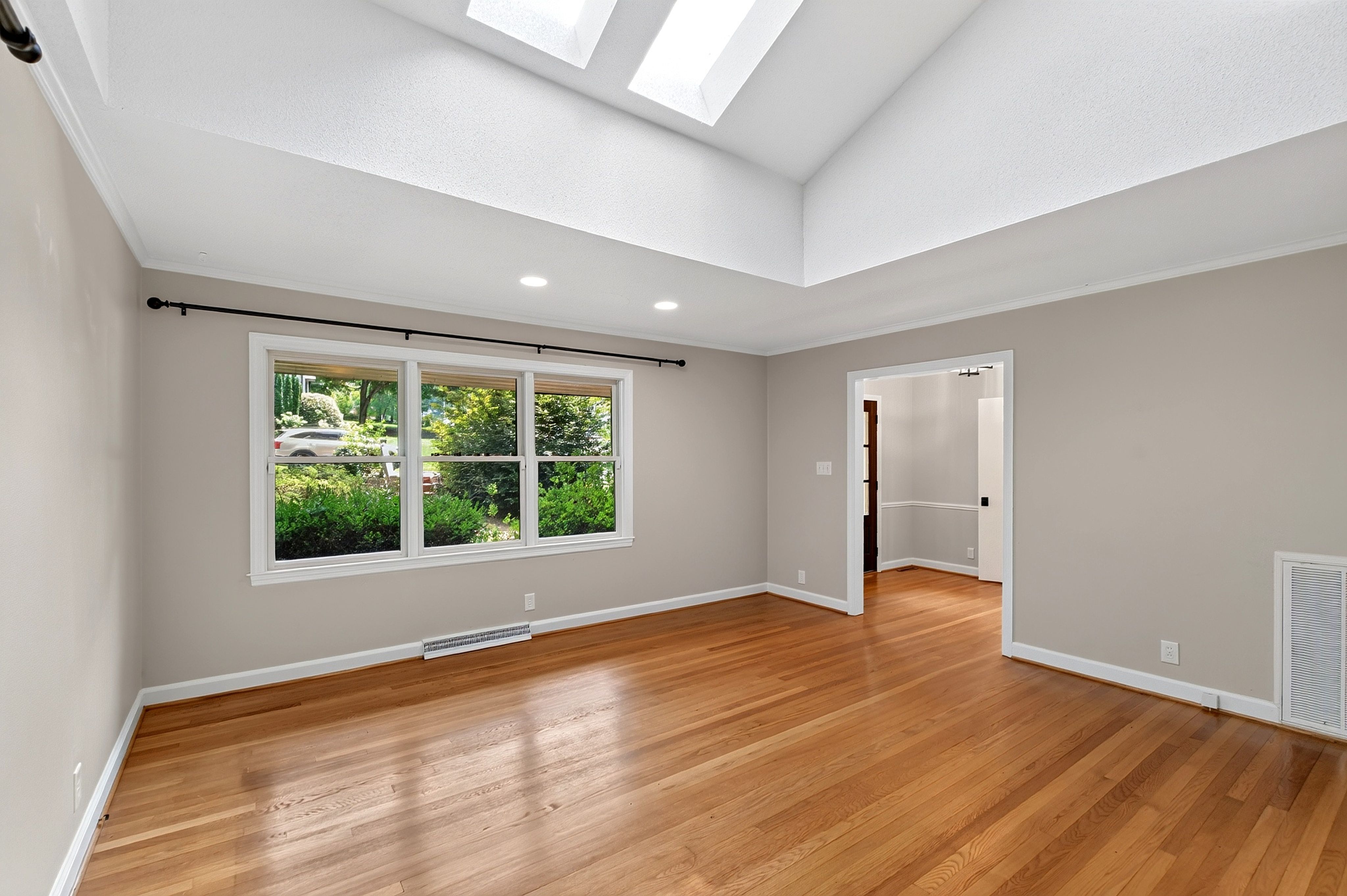 1321 Hathaway Road 