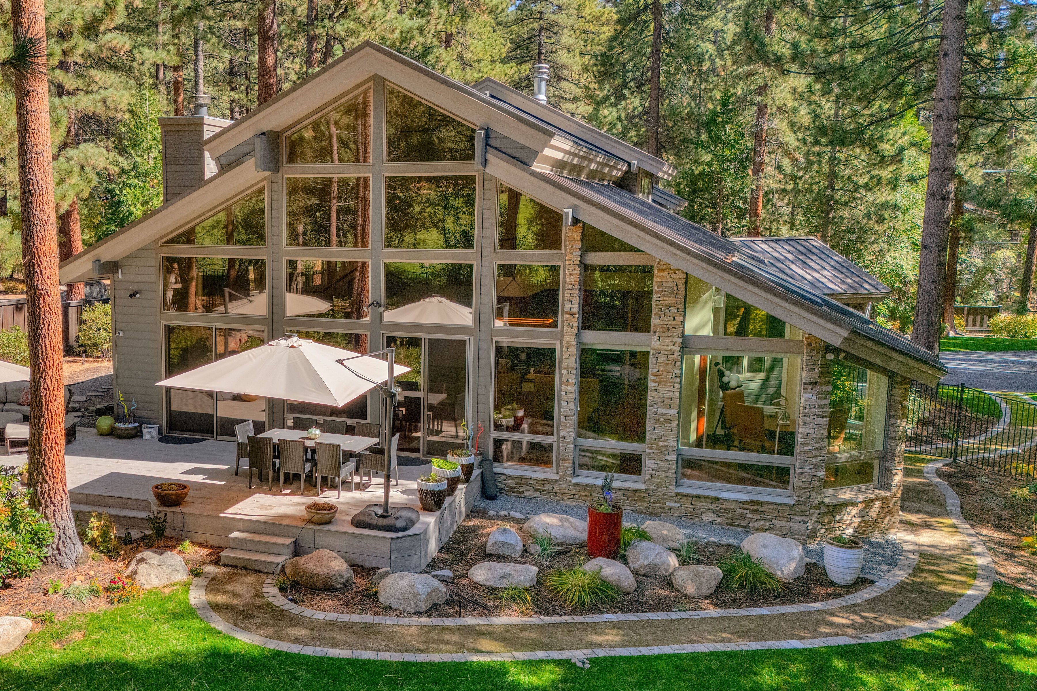 998 Third Green Court