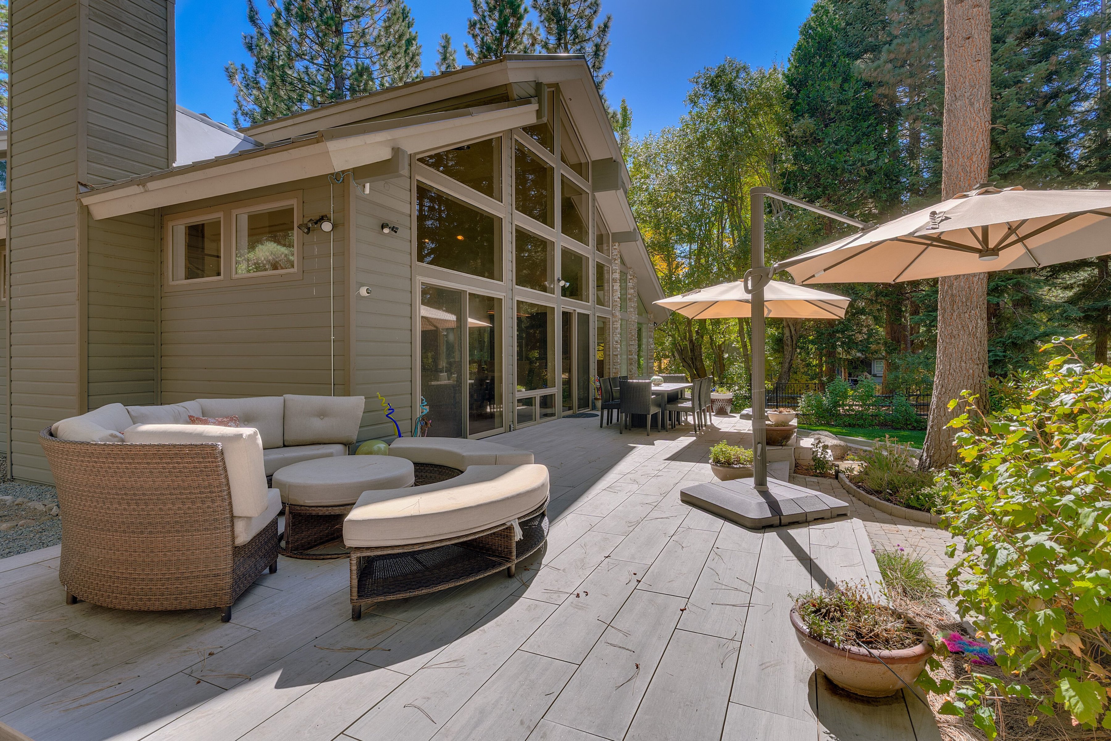 998 Third Green Court