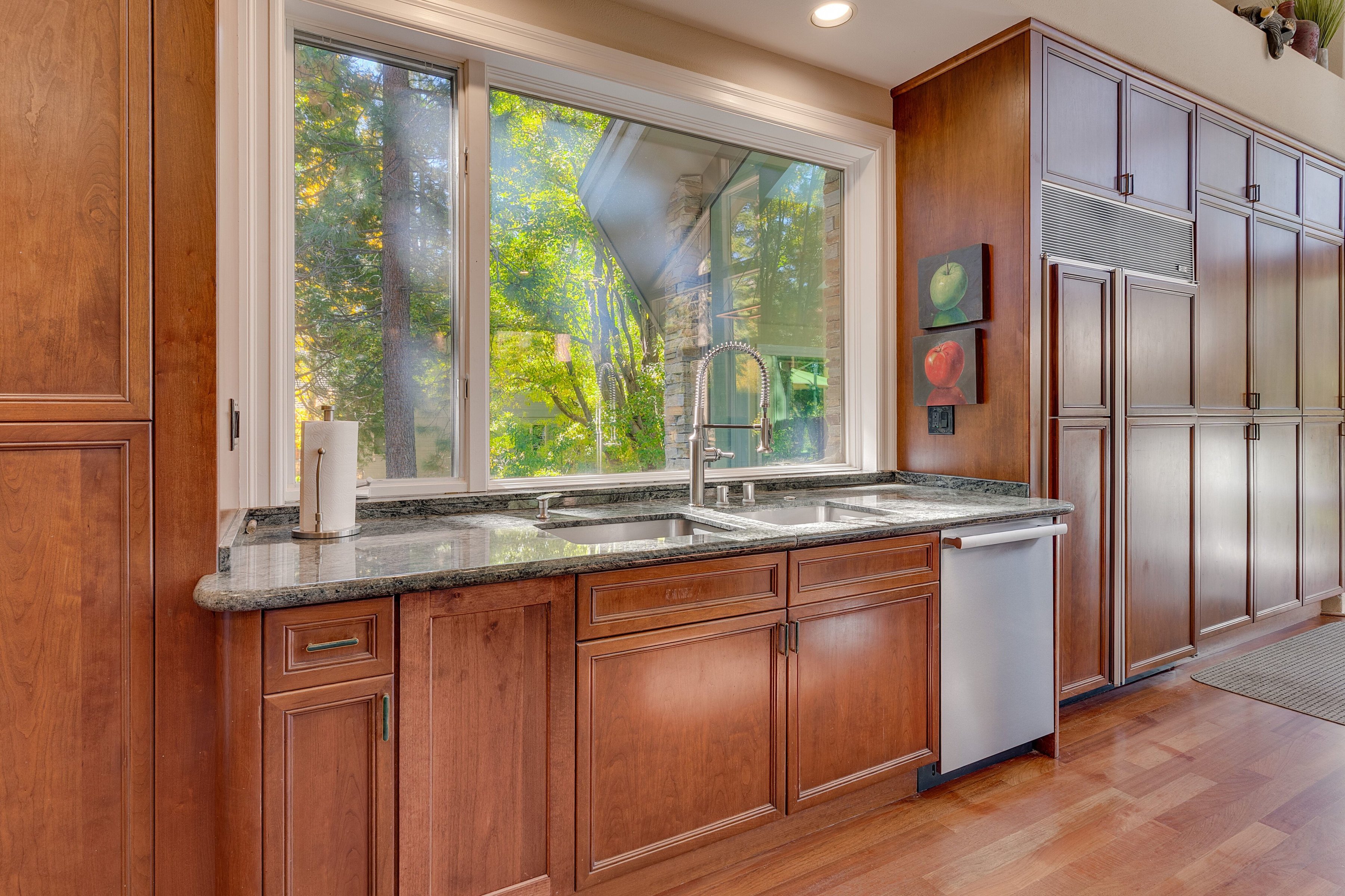 998 Third Green Court