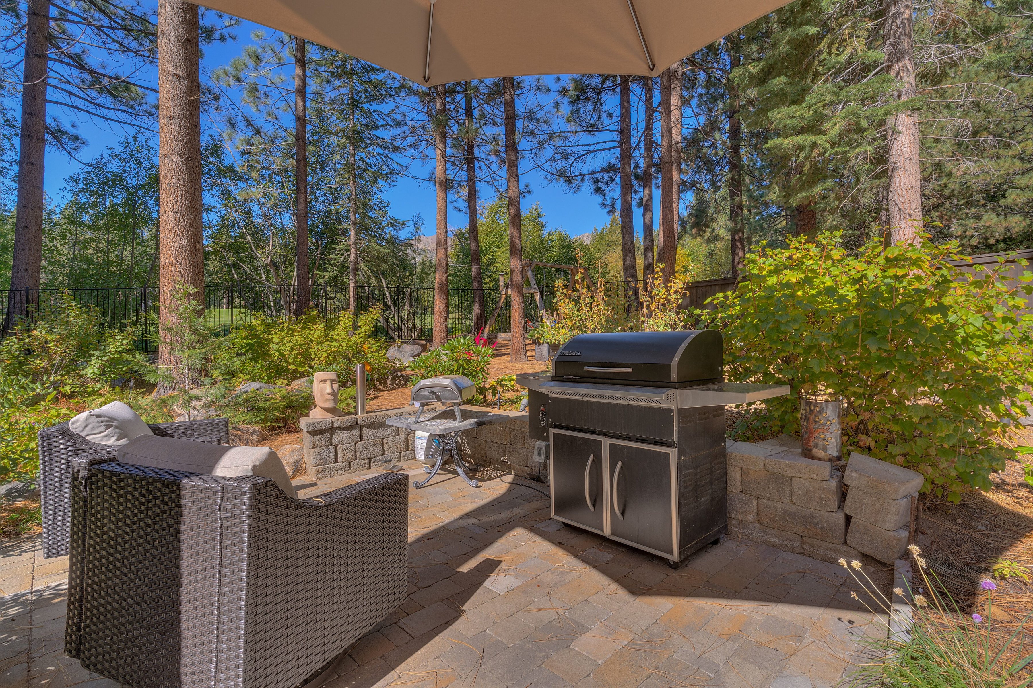 998 Third Green Court