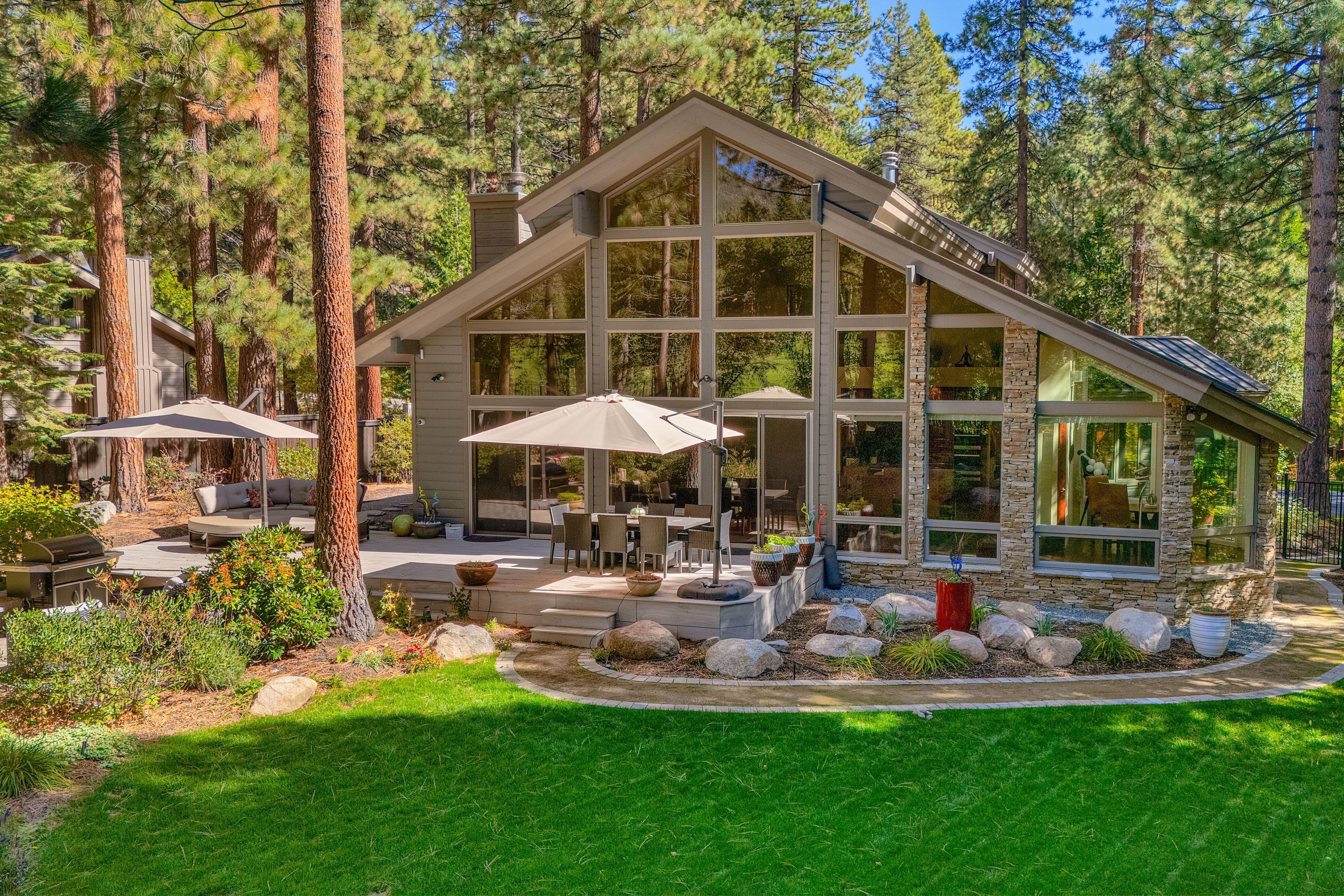 998 Third Green Court