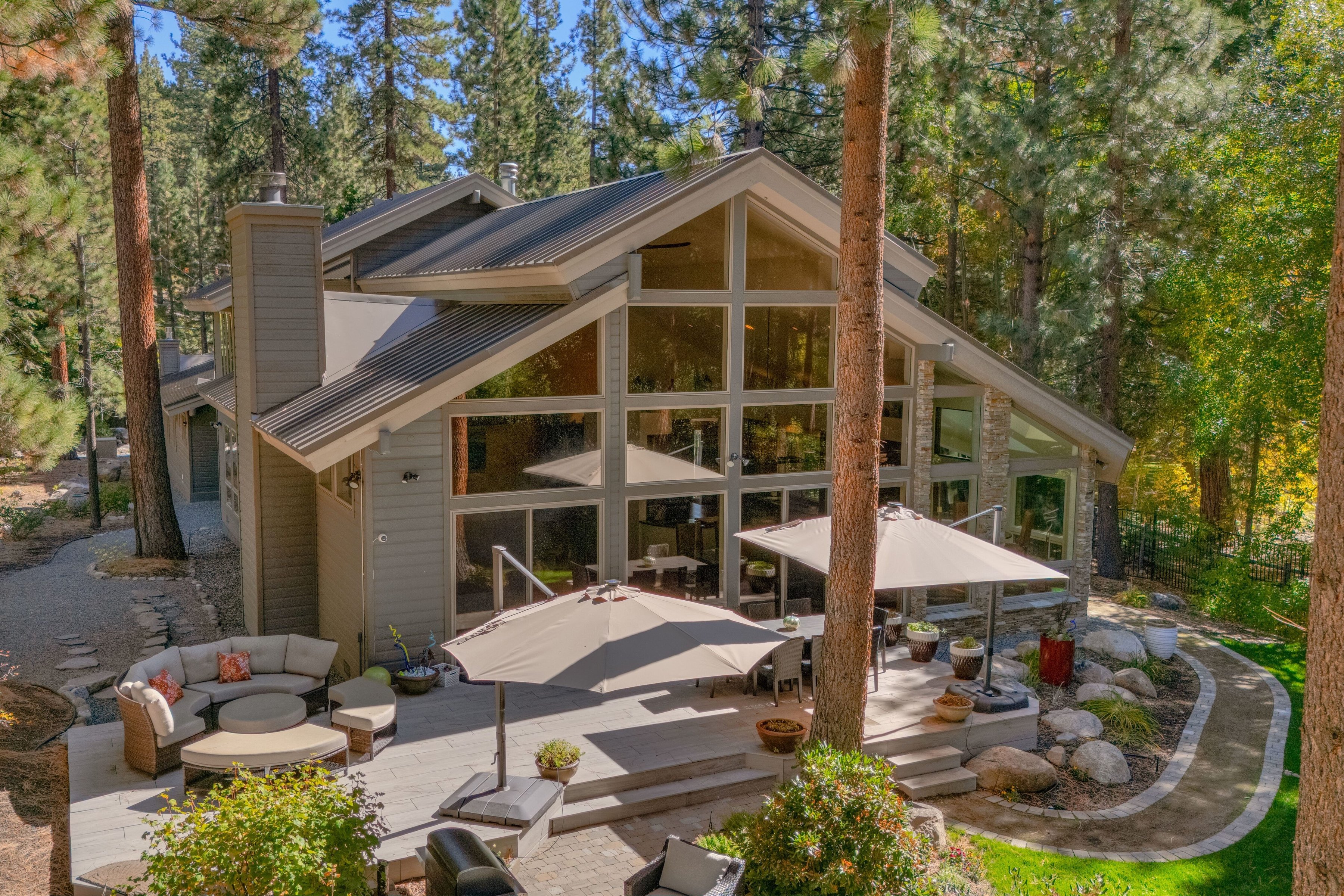 998 Third Green Court