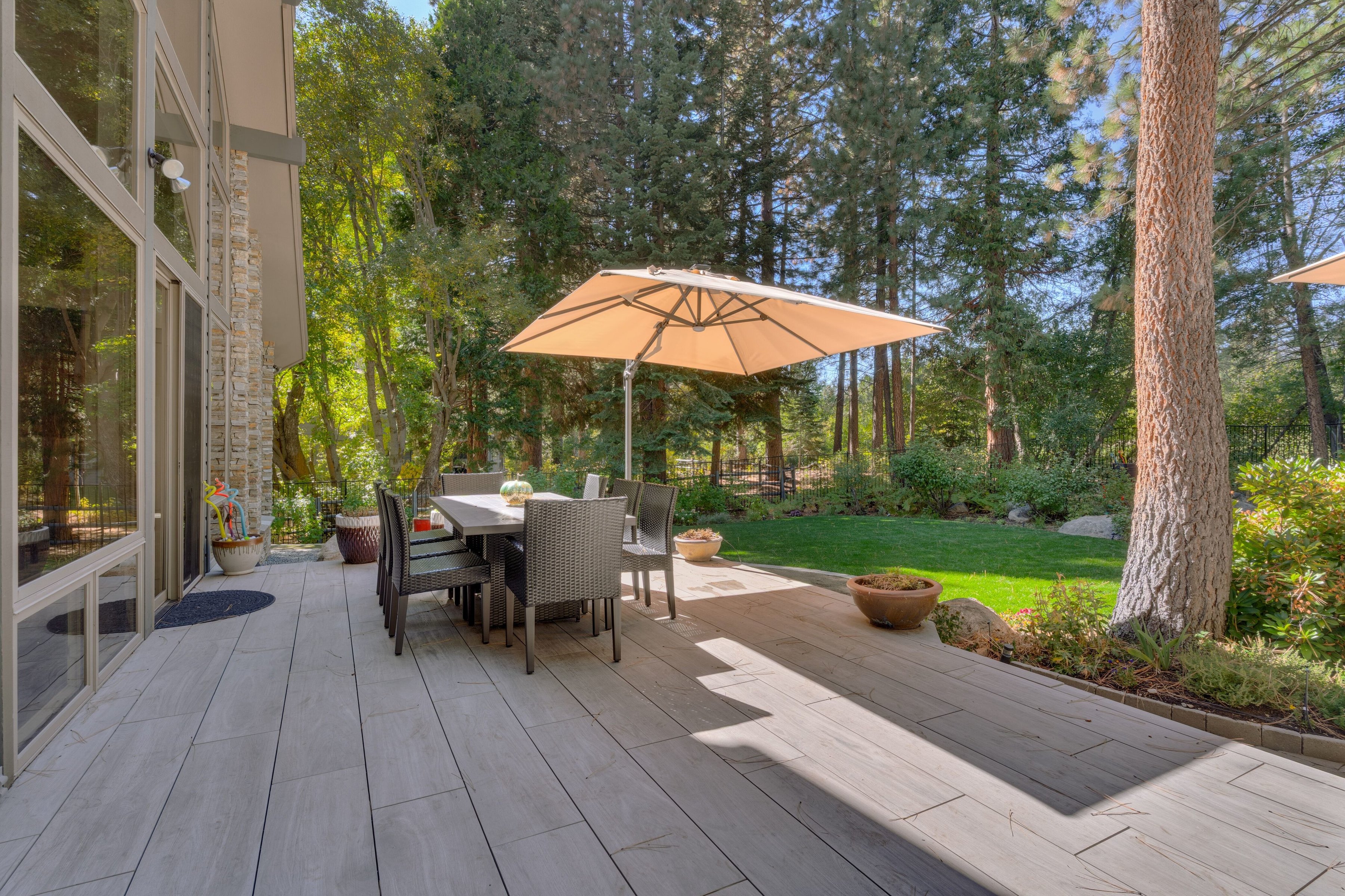 998 Third Green Court