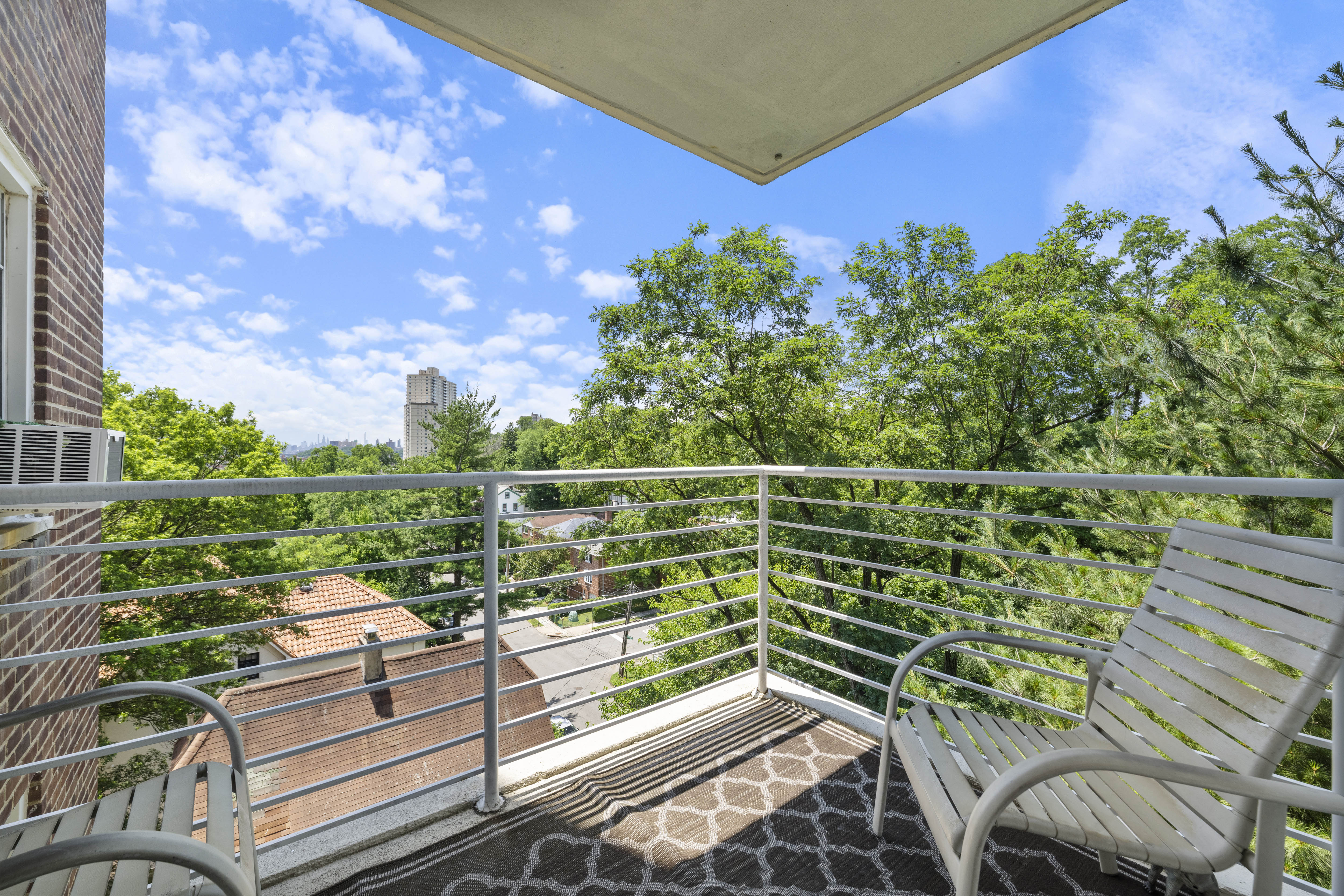 3135 Johnson Avenue 11C