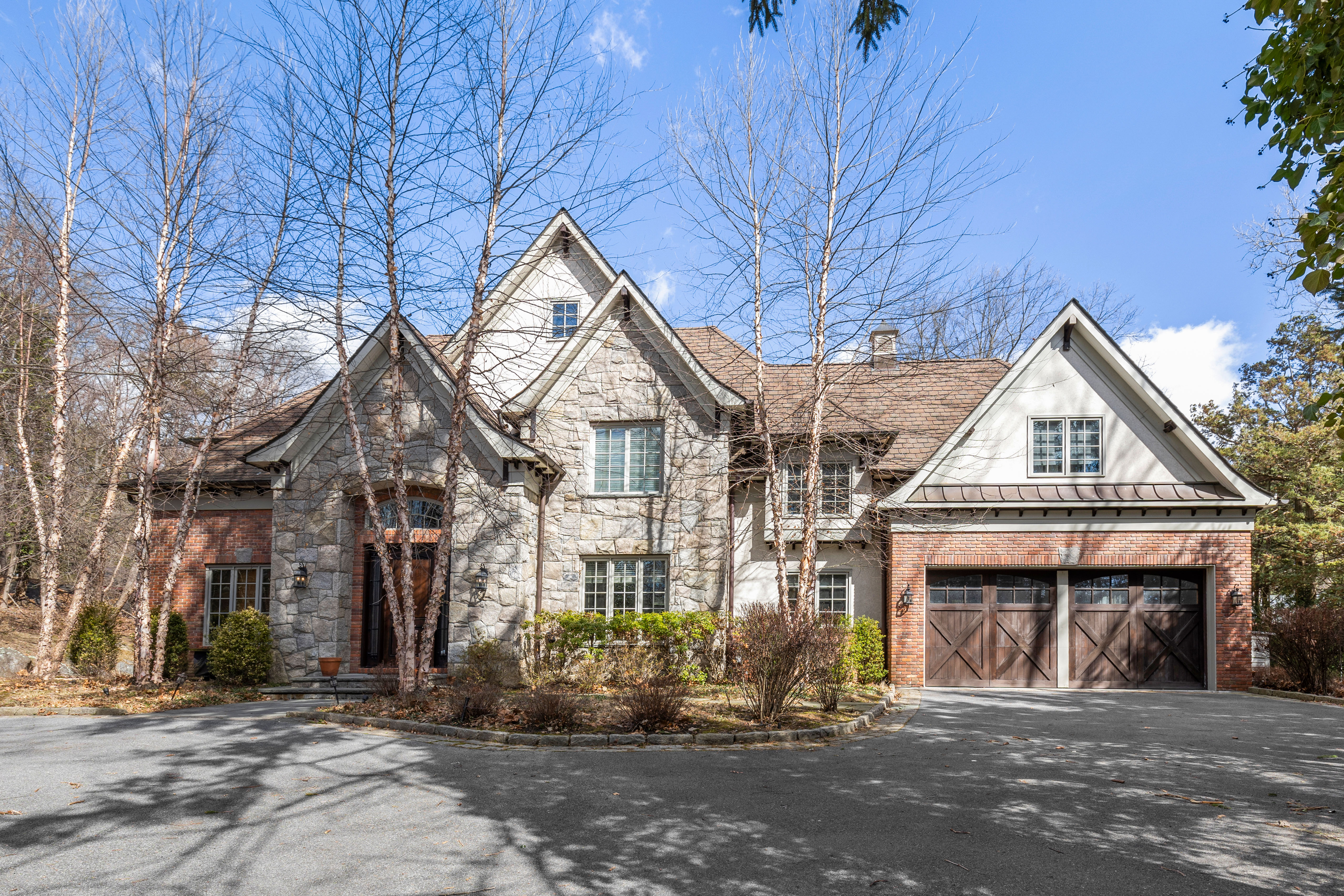 87 Harriman Road