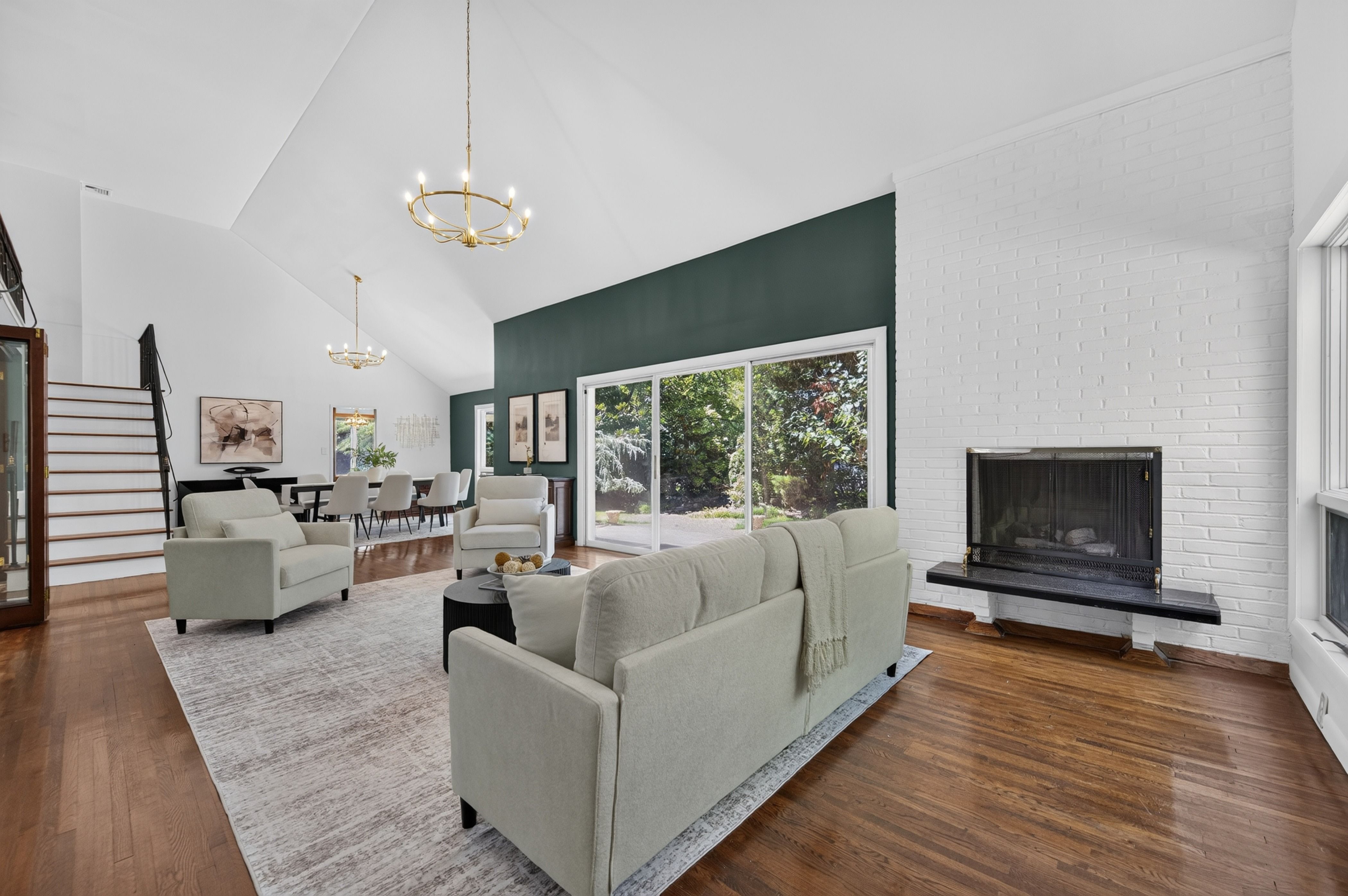 4 Waring Drive 