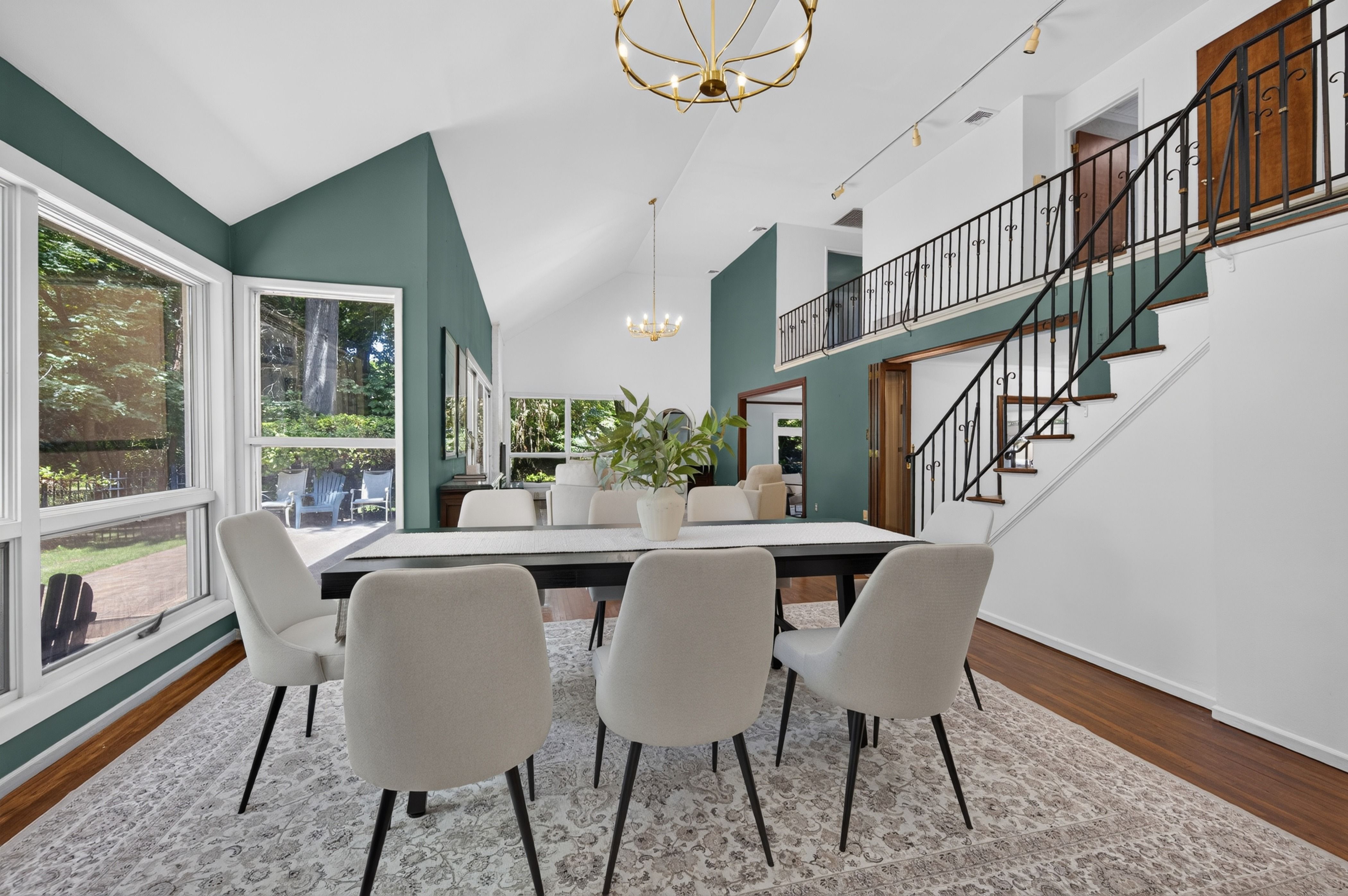 4 Waring Drive 