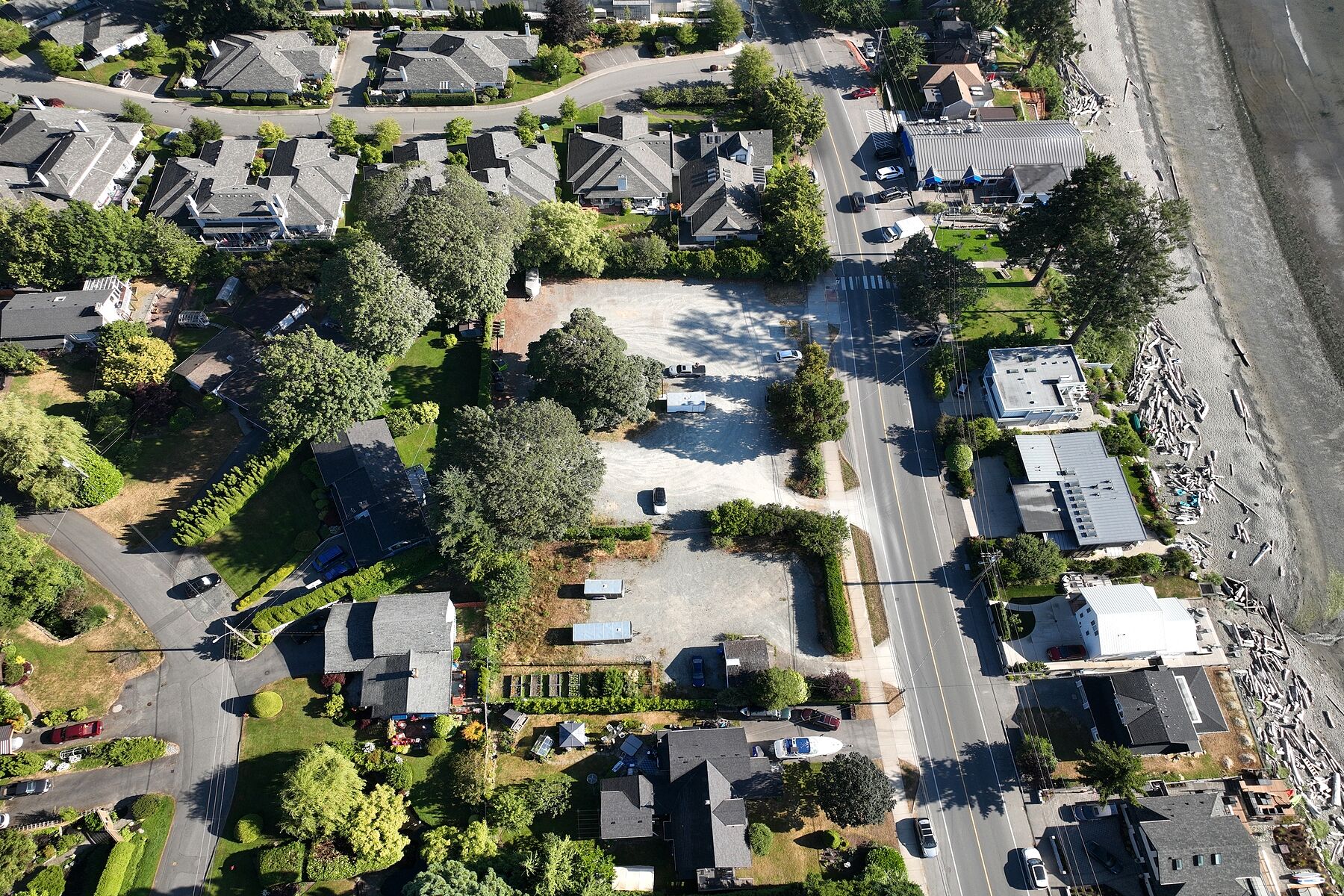 5090,94,98 Cordova Bay Road