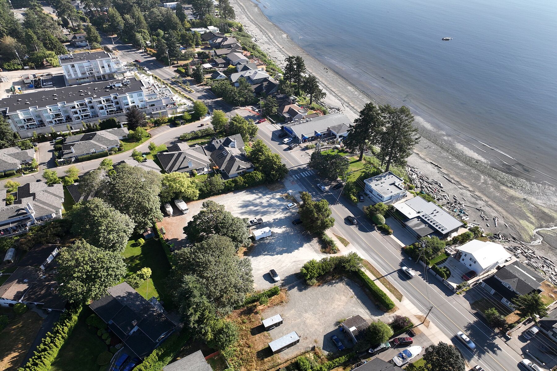 5090,94,98 Cordova Bay Road