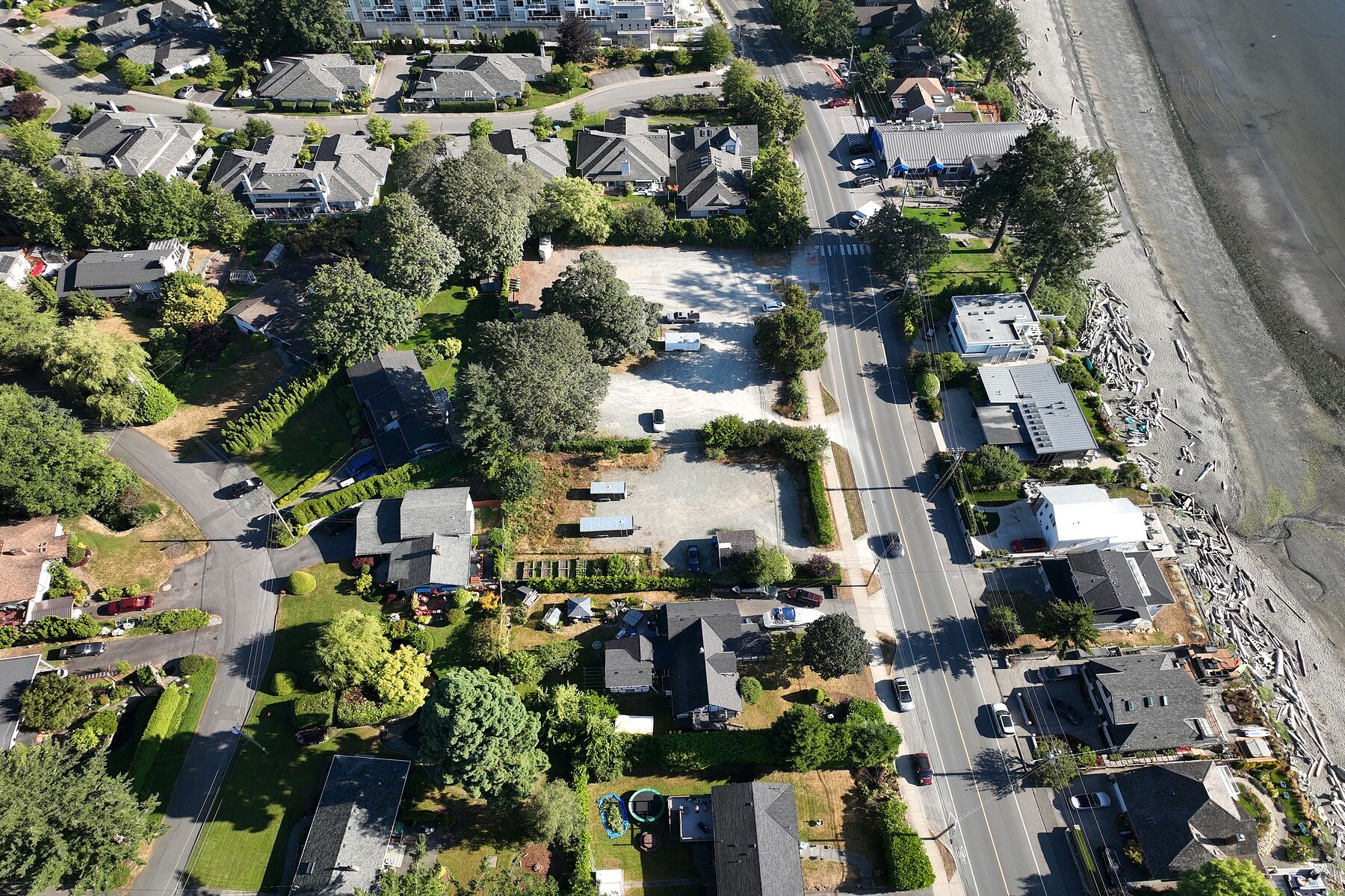 5090,94,98 Cordova Bay Road