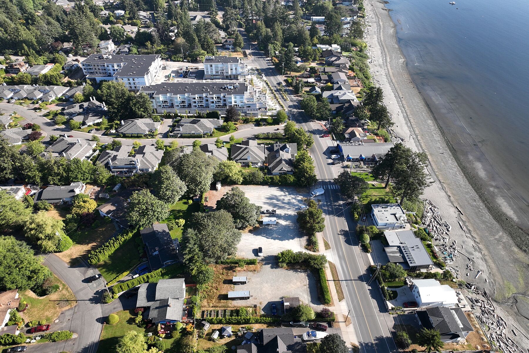5090,94,98 Cordova Bay Road