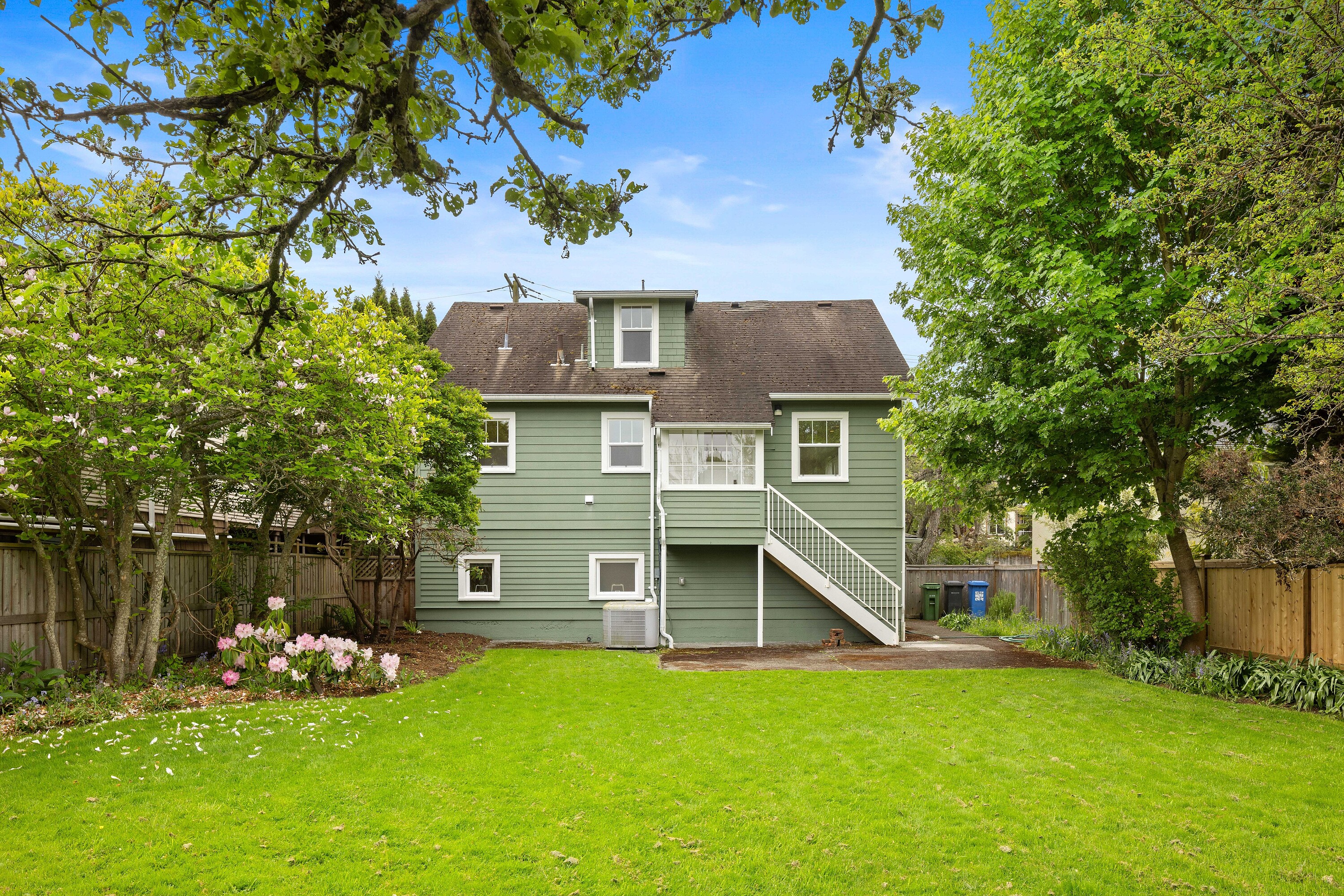 2052 Carrick Street