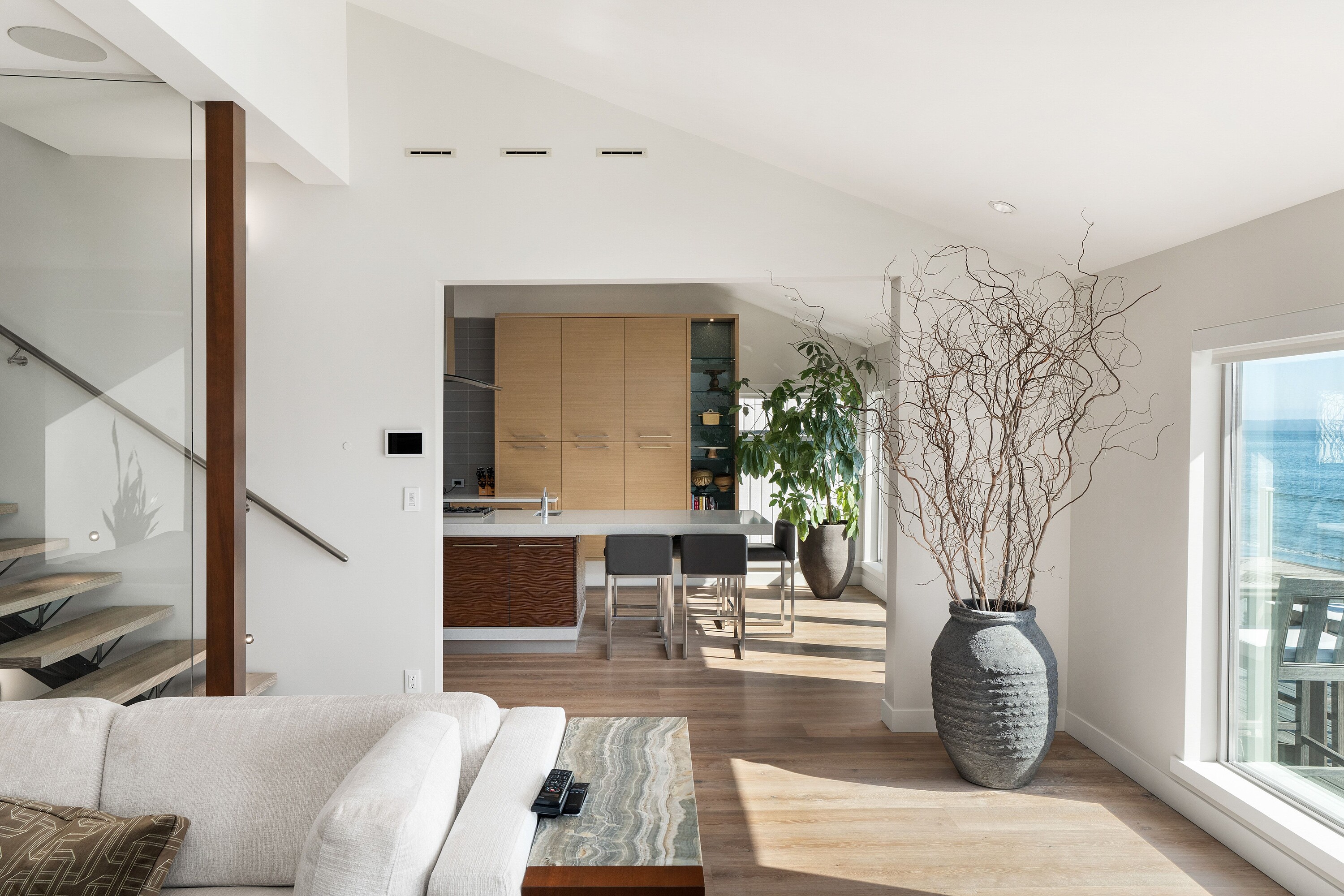 5039 Cordova Bay Road