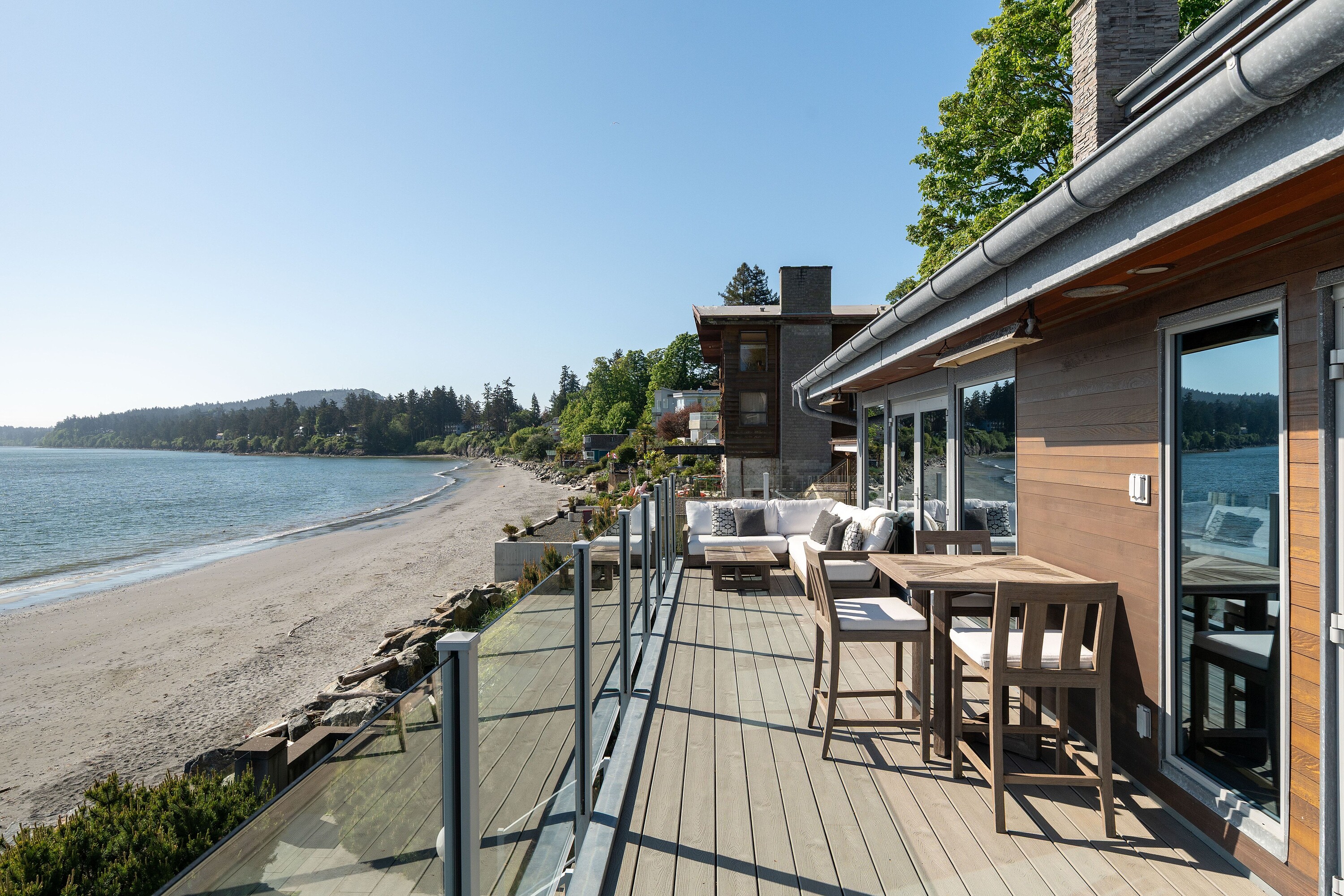5039 Cordova Bay Road