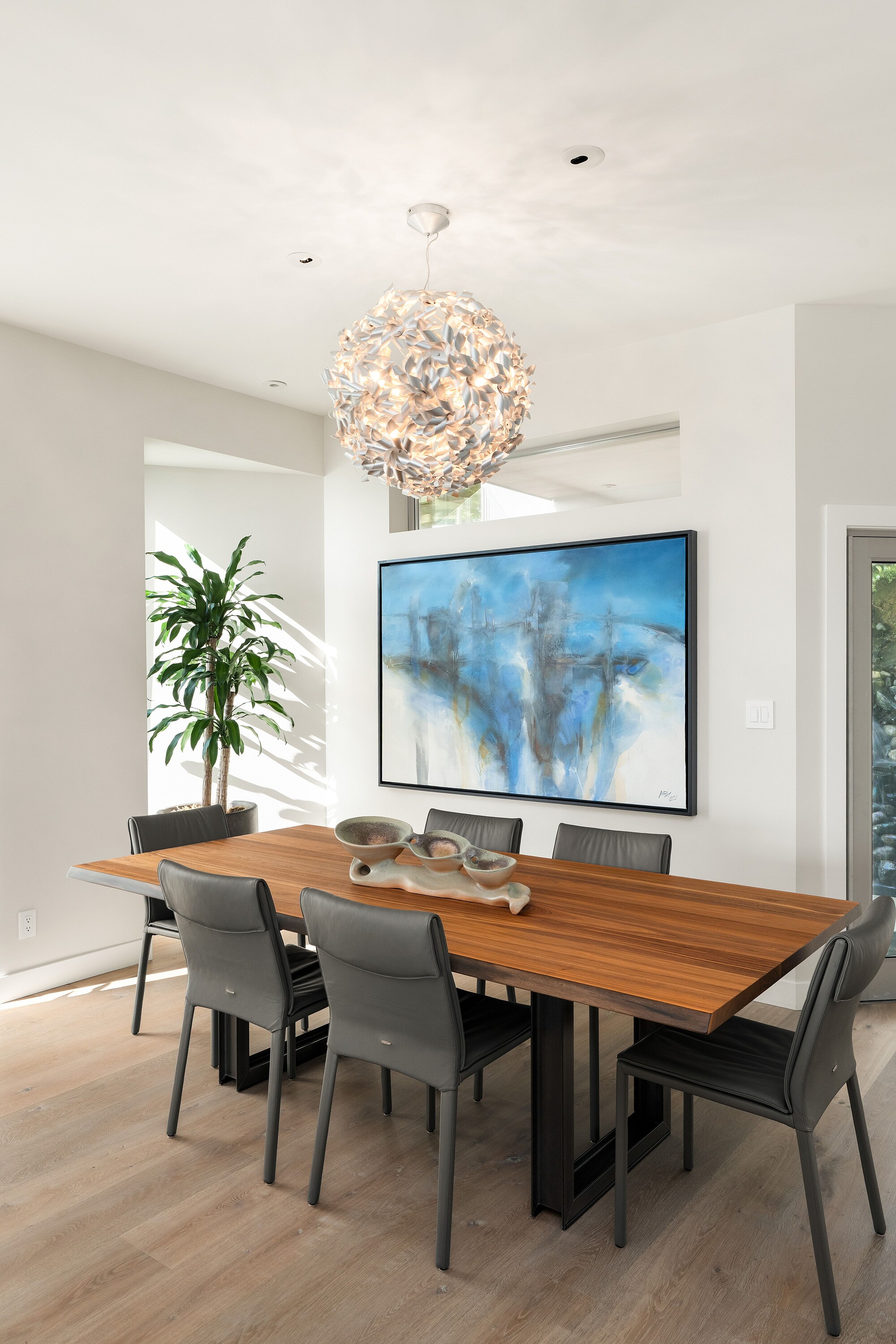5039 Cordova Bay Road