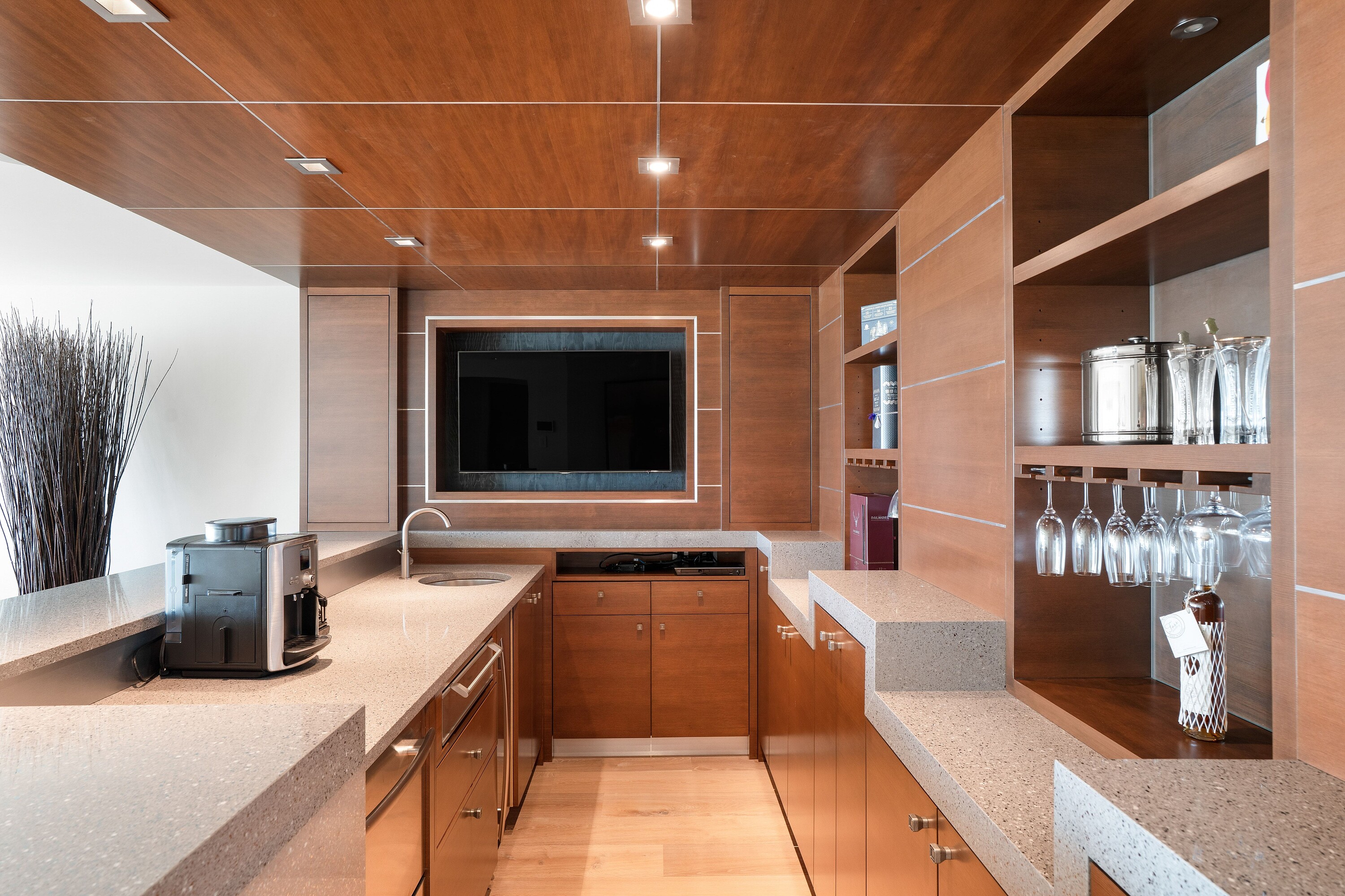 5039 Cordova Bay Road