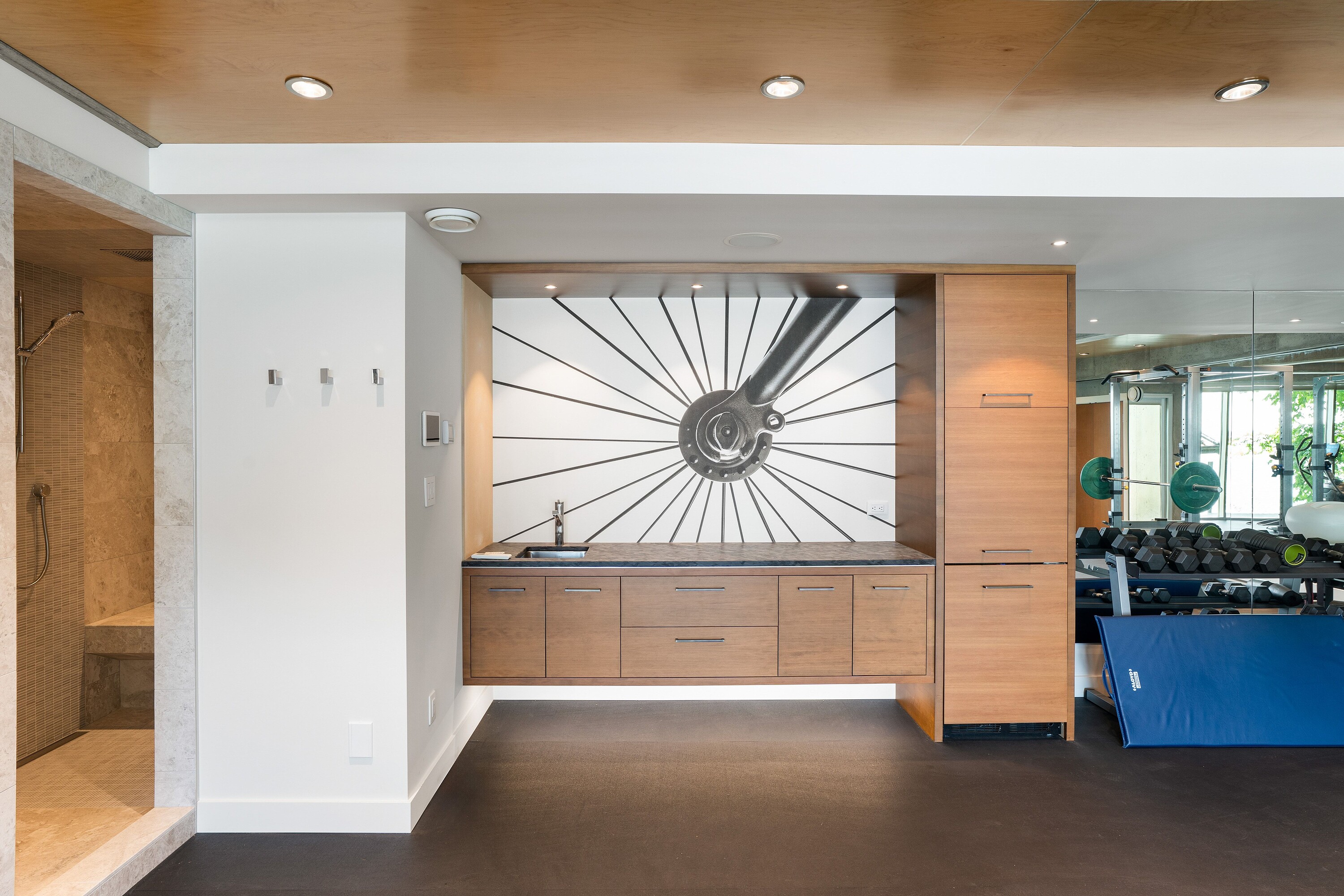 5039 Cordova Bay Road