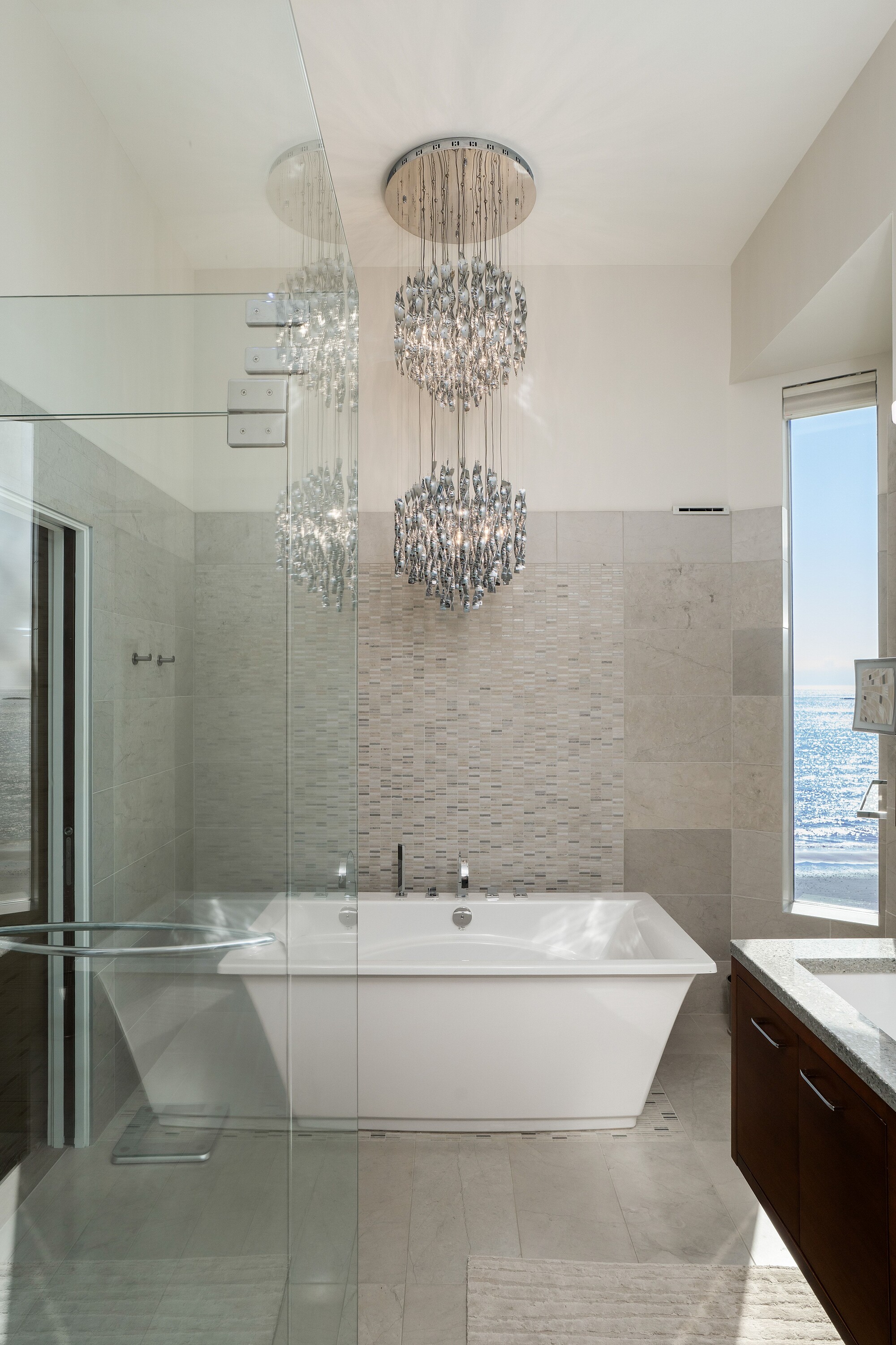 5039 Cordova Bay Road