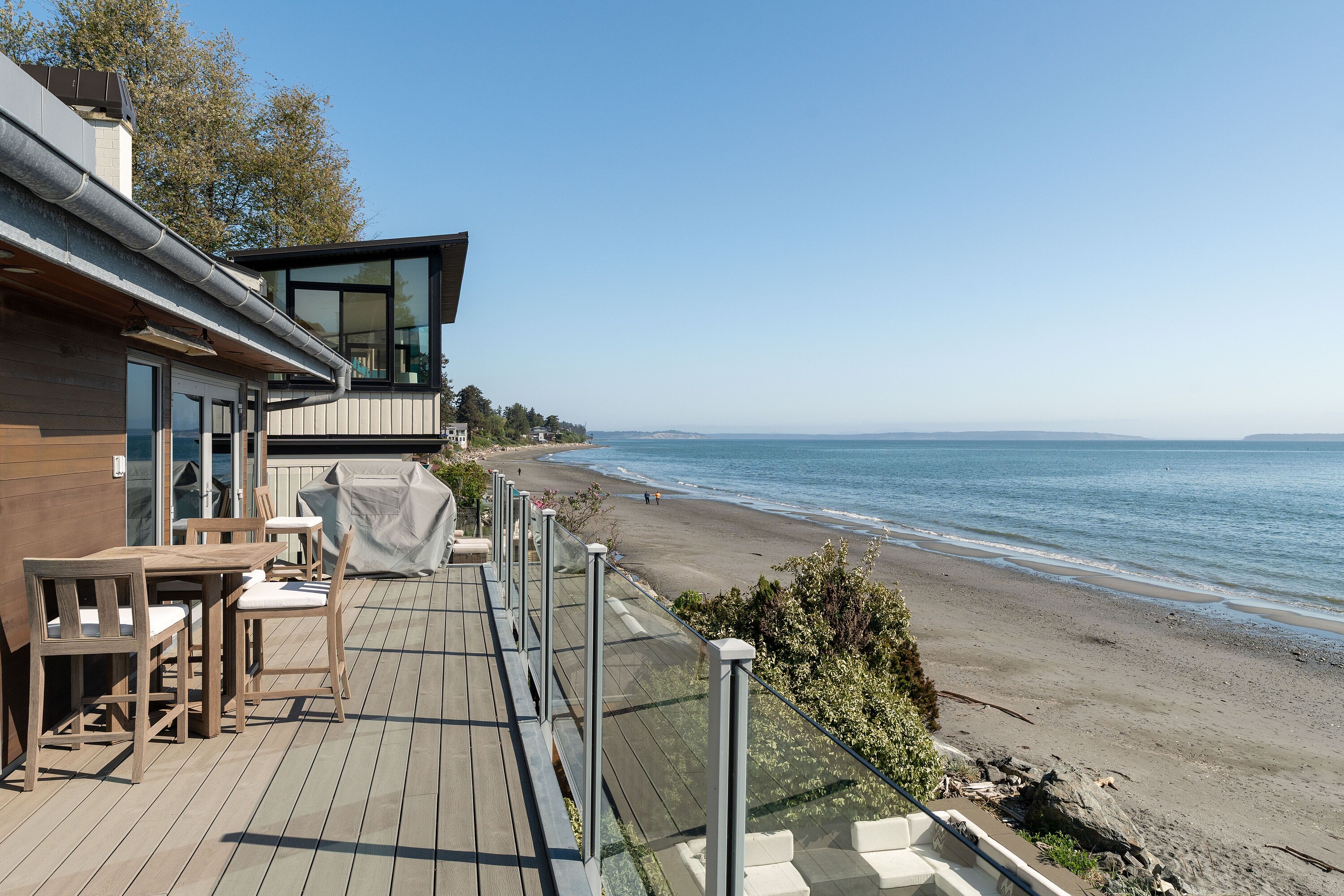 5039 Cordova Bay Road
