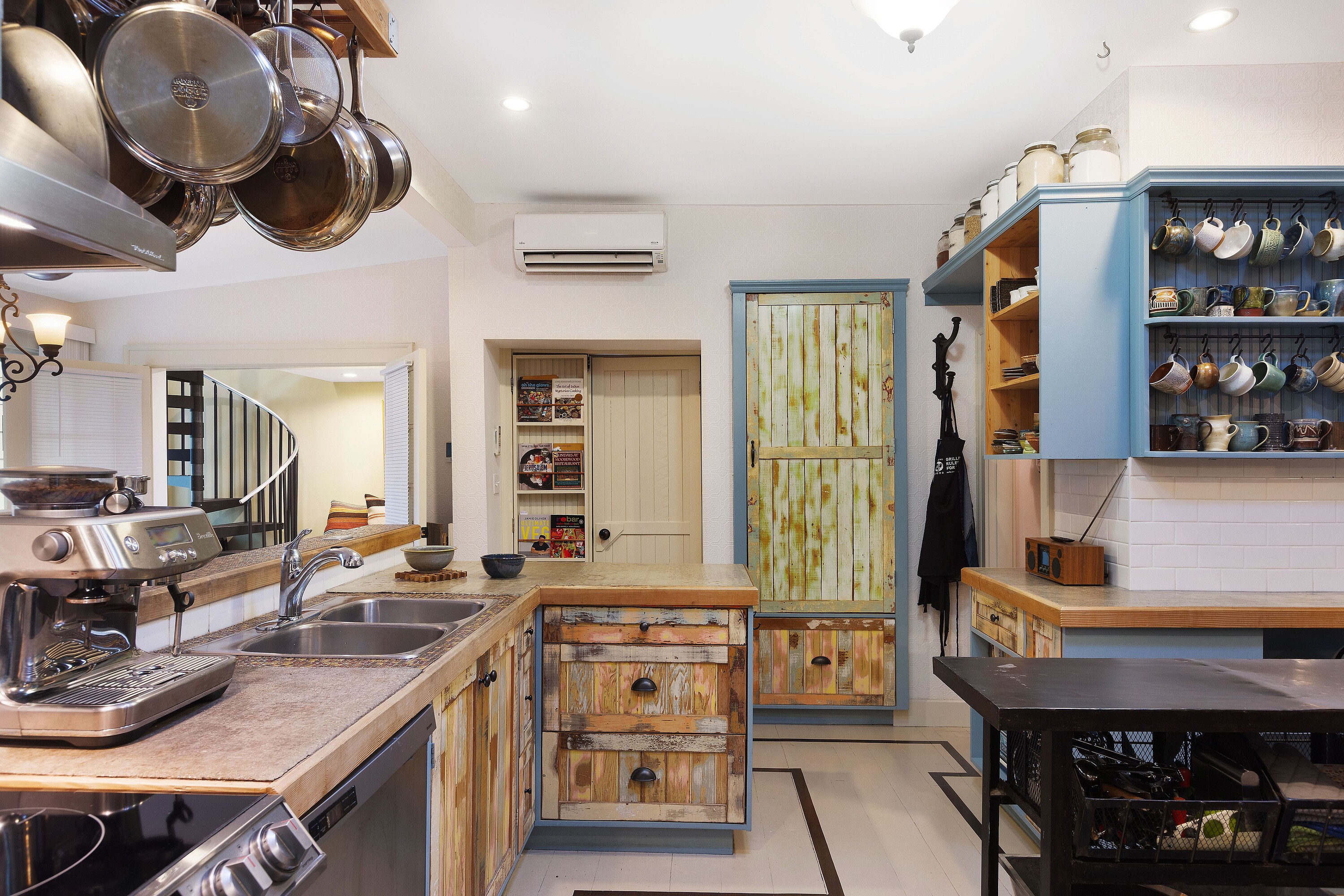 701 Connaught Road