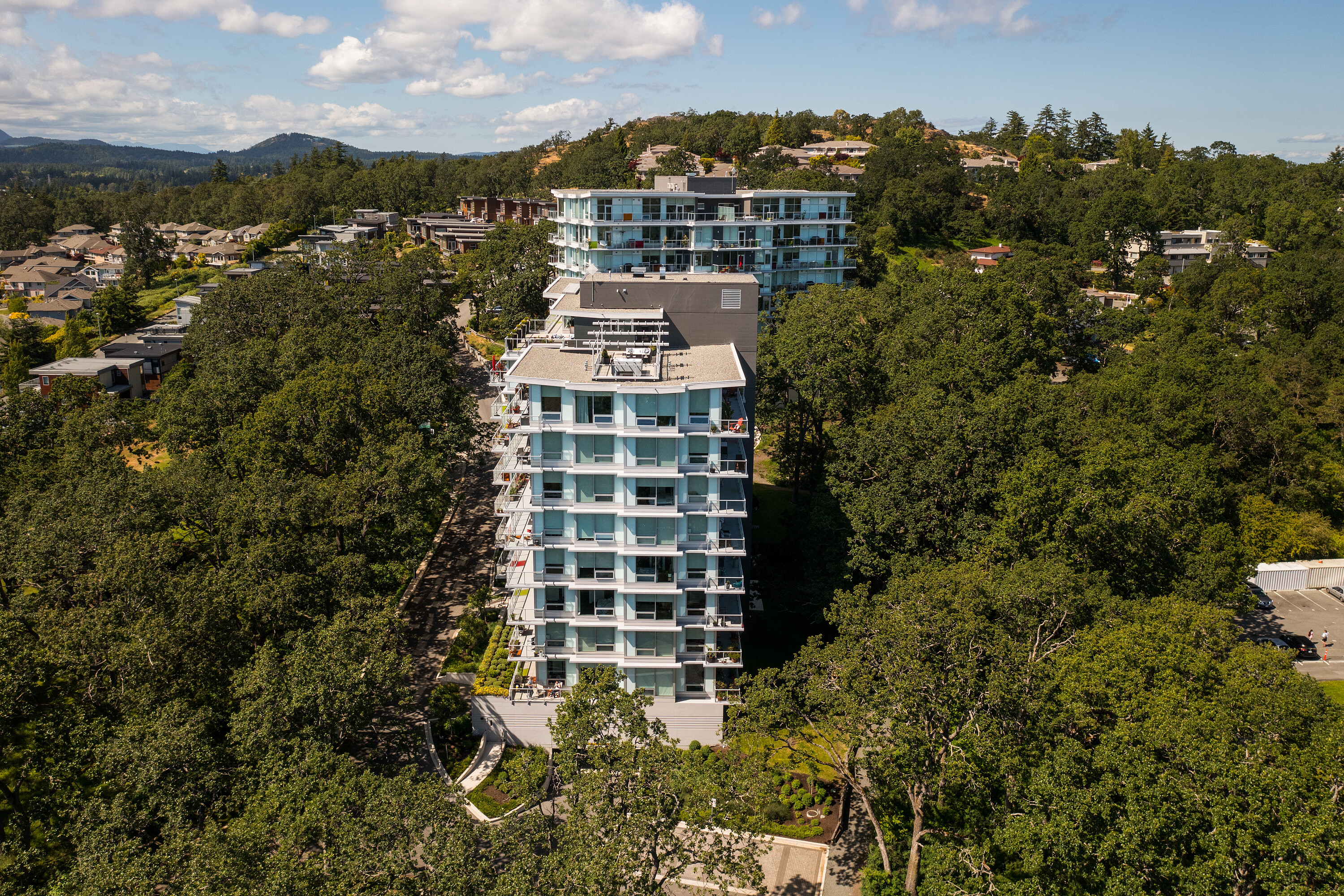 PH902-4009 Rainbow Hill Lane