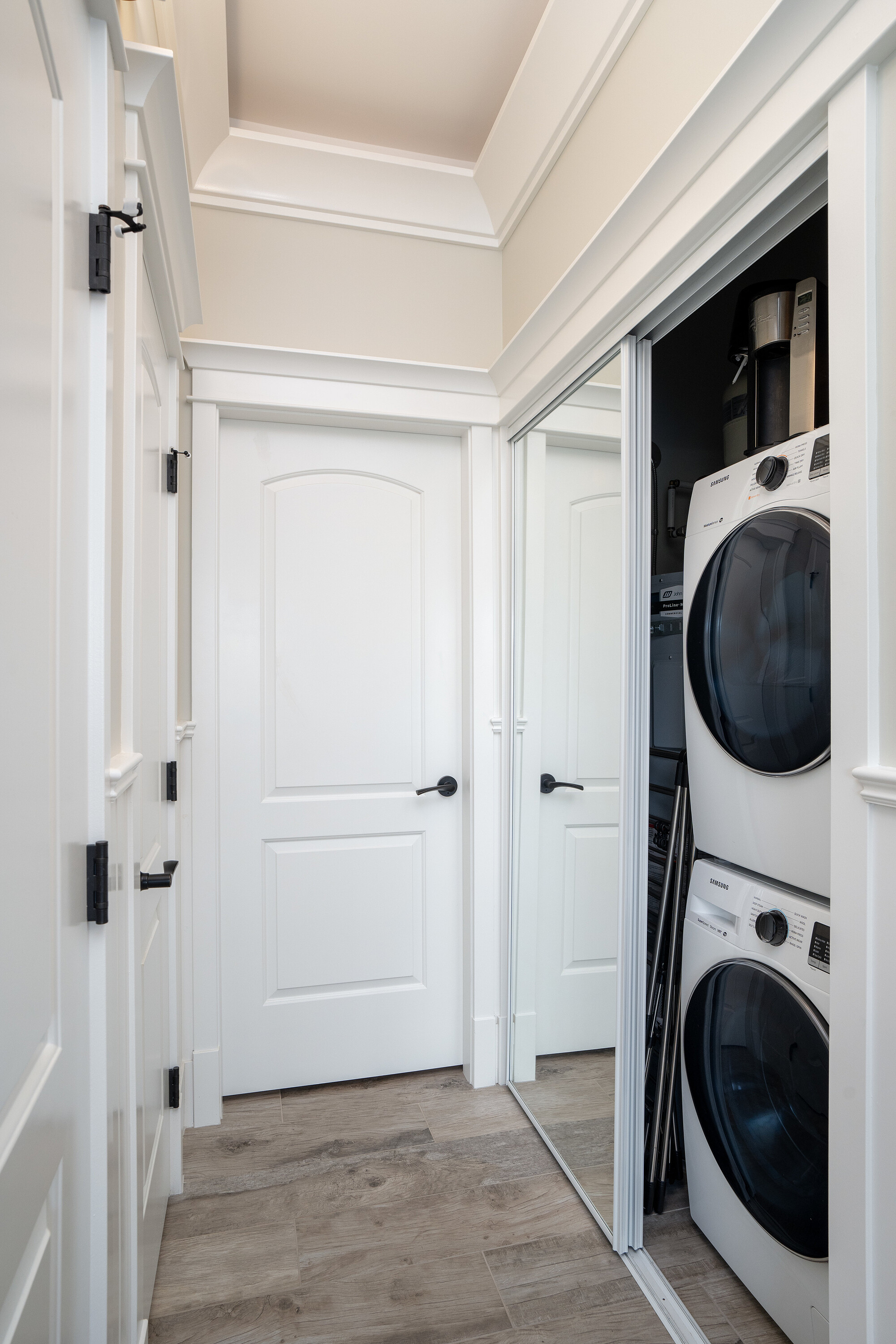6B-1000 Sookepoint Place