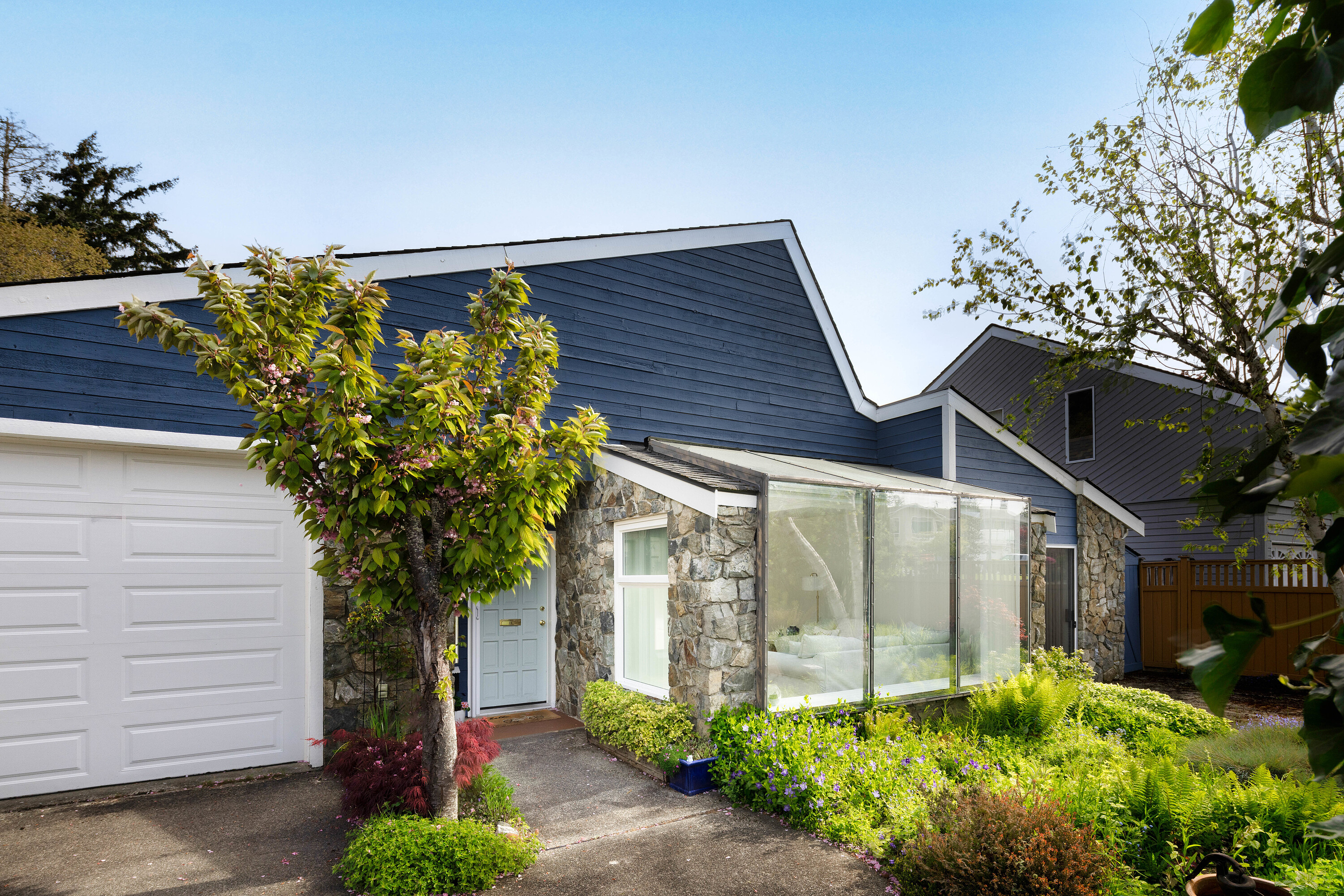 4395 Robinwood Drive
