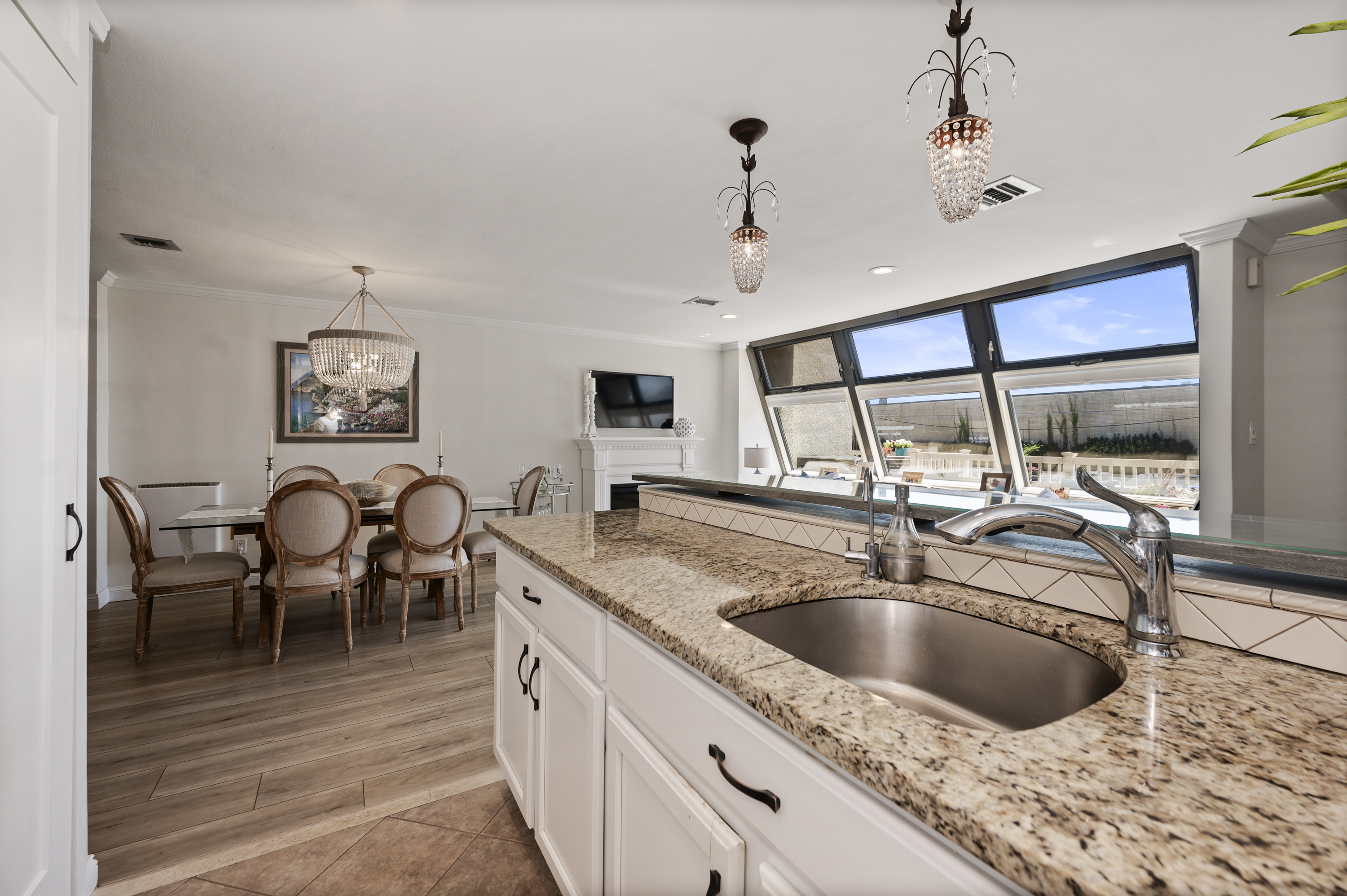 543 W Broadway Unit# A
