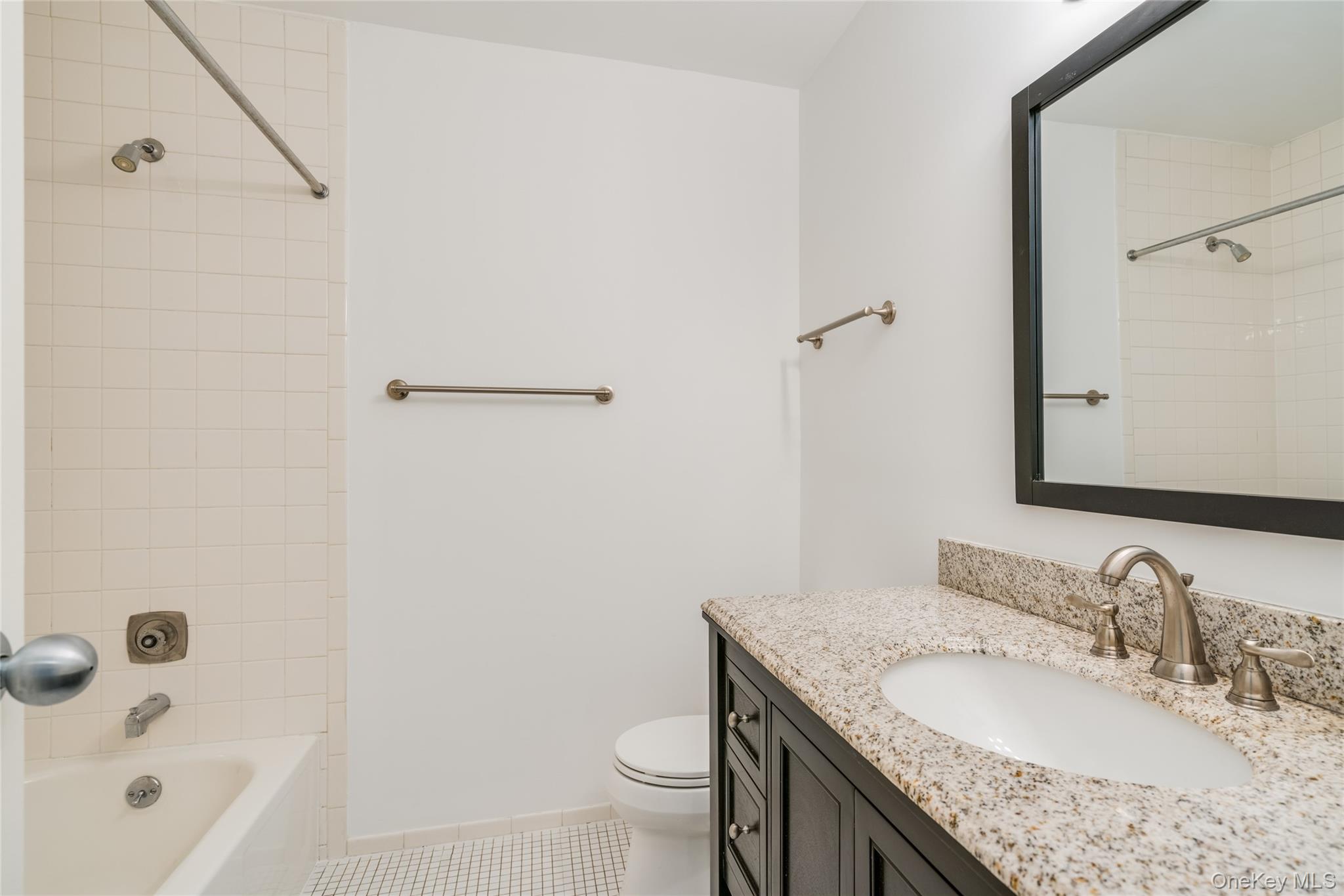 122 Woodlake Drive W 