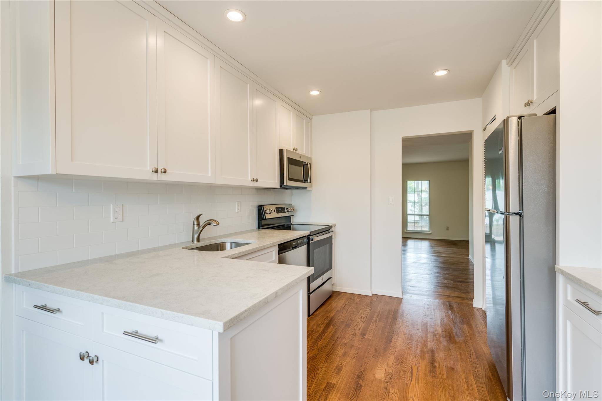 122 Woodlake Drive W 
