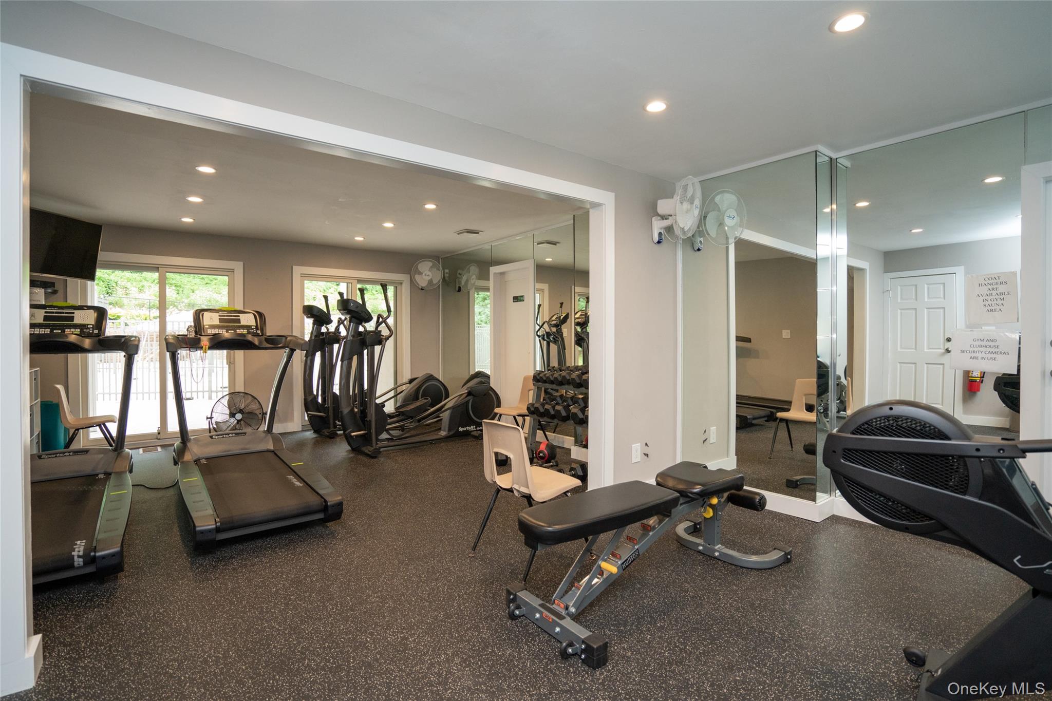 122 Woodlake Drive W 
