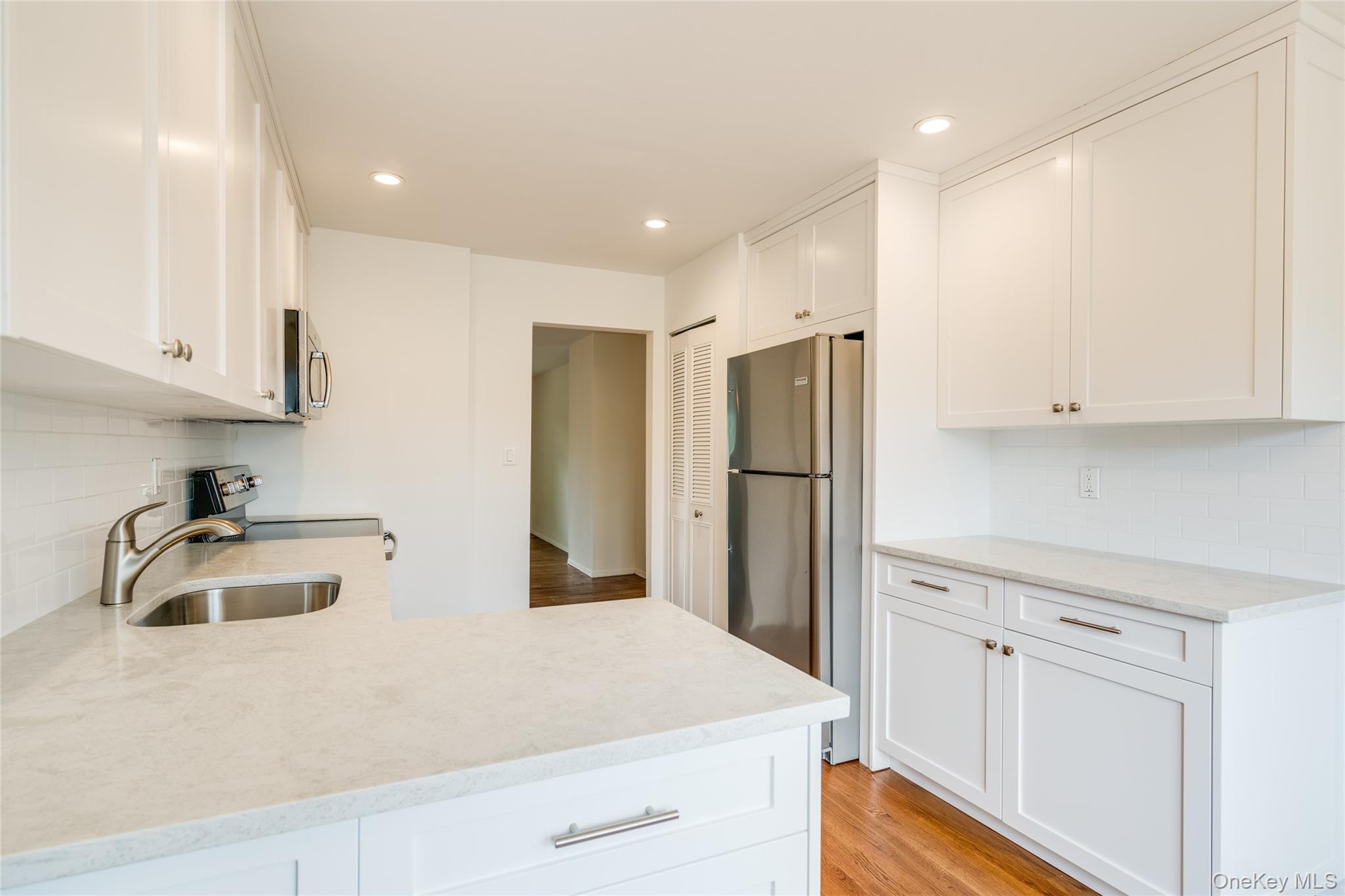 122 Woodlake Drive W 