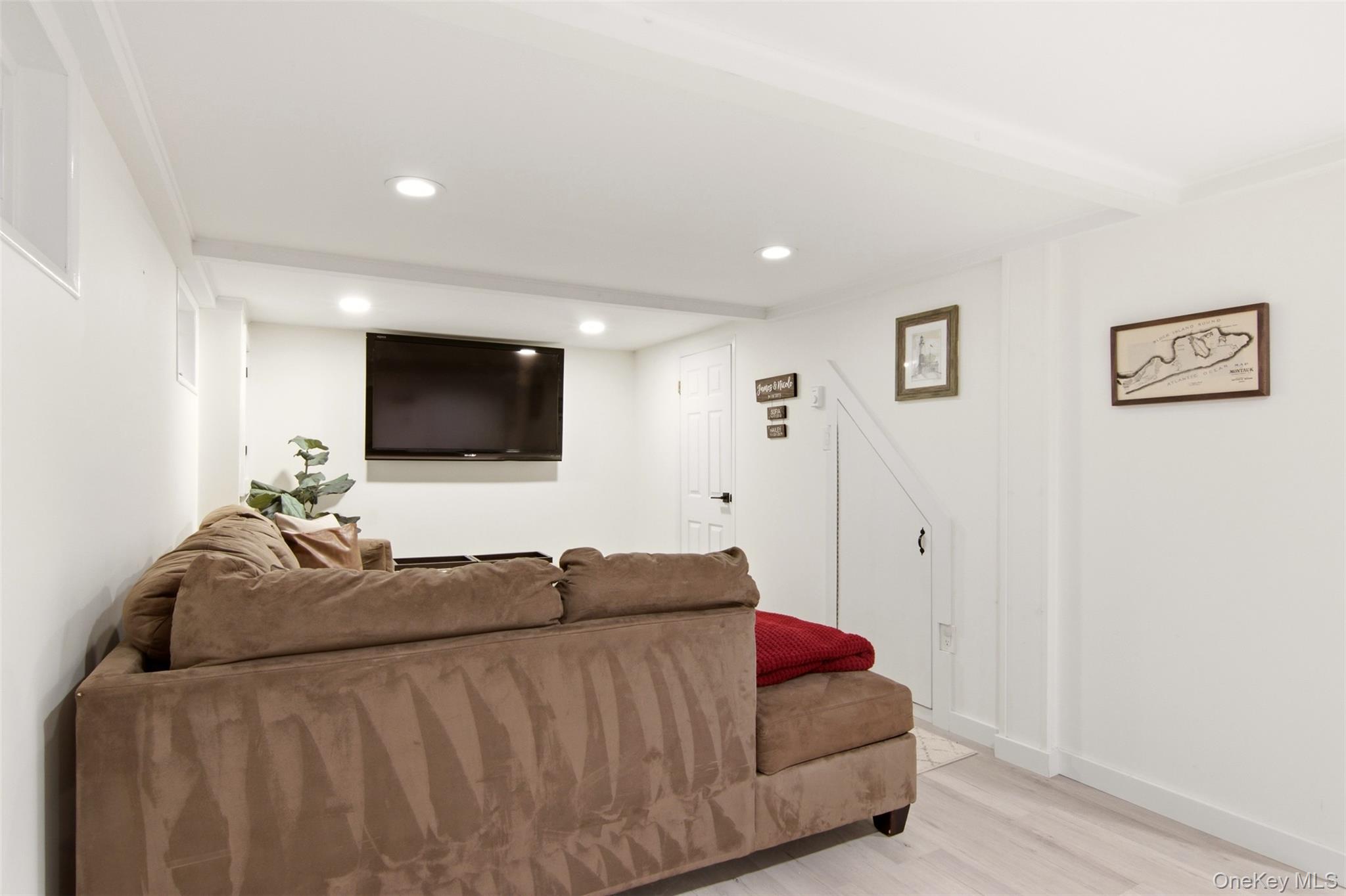 10 Hilltop Lane