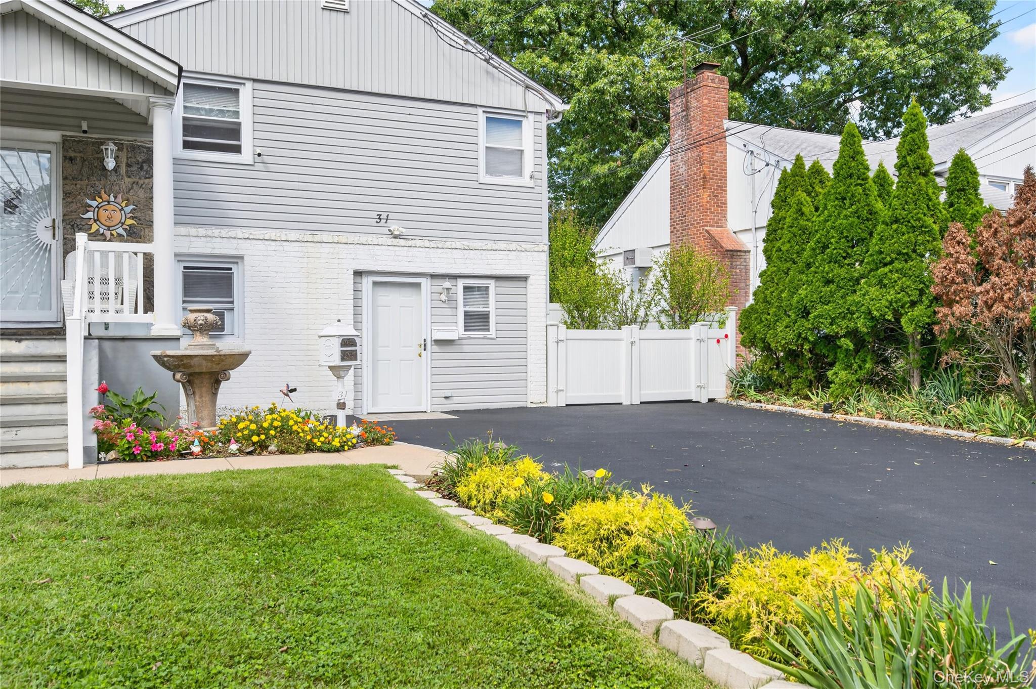 31 Nesaquake Avenue