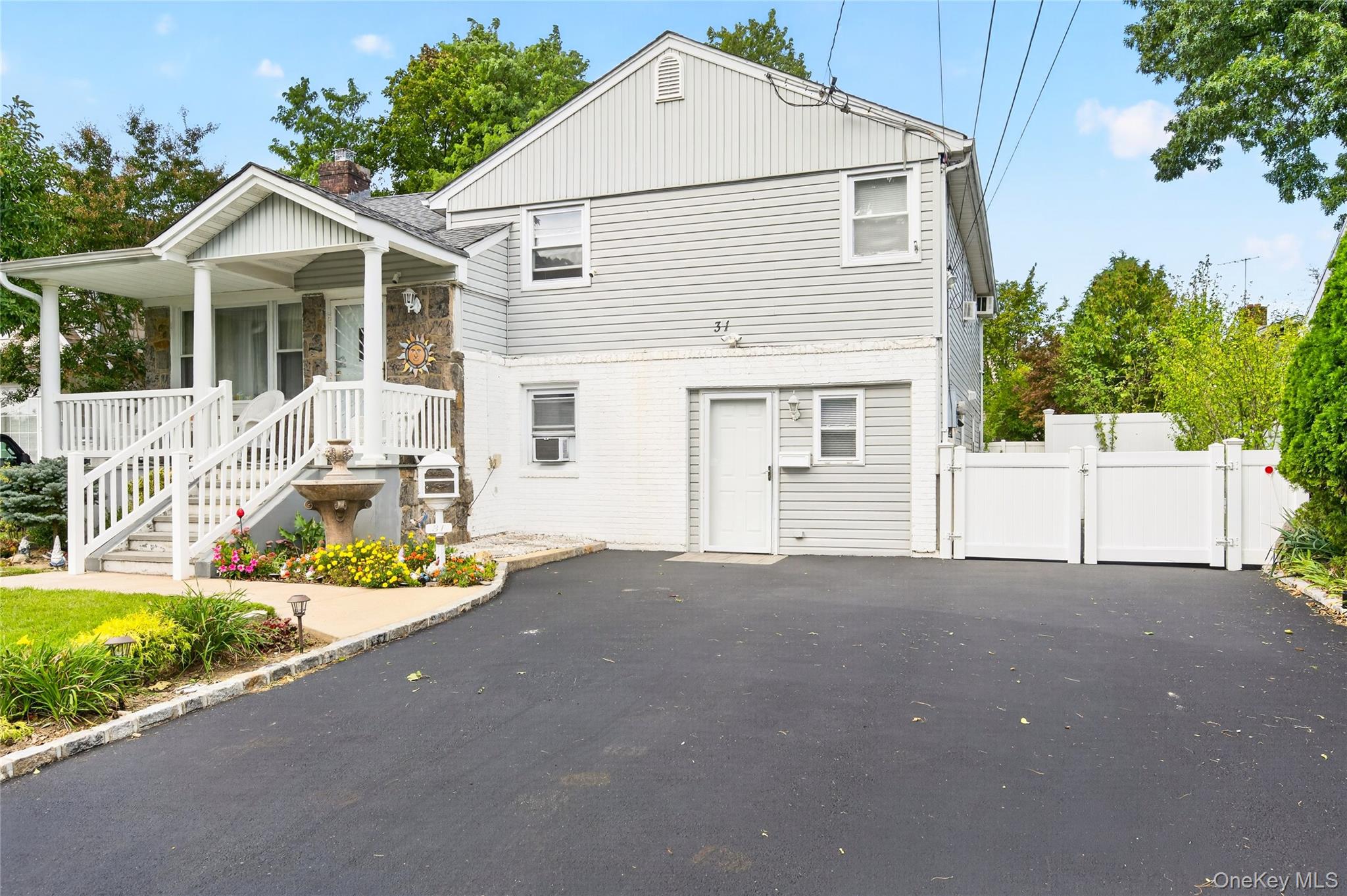 31 Nesaquake Avenue