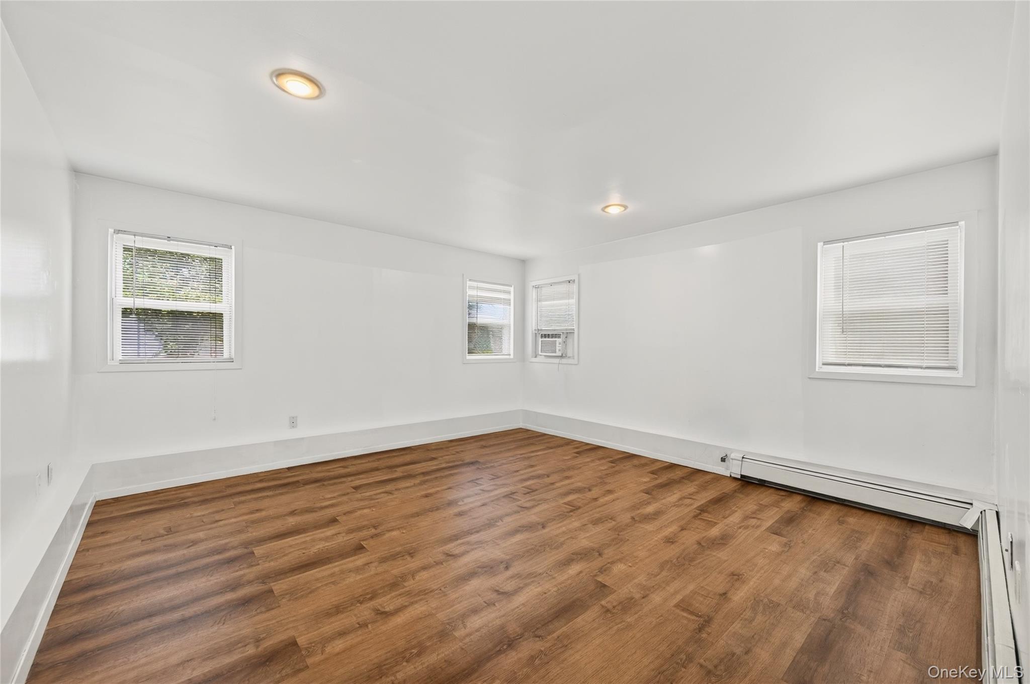 31 Nesaquake Avenue