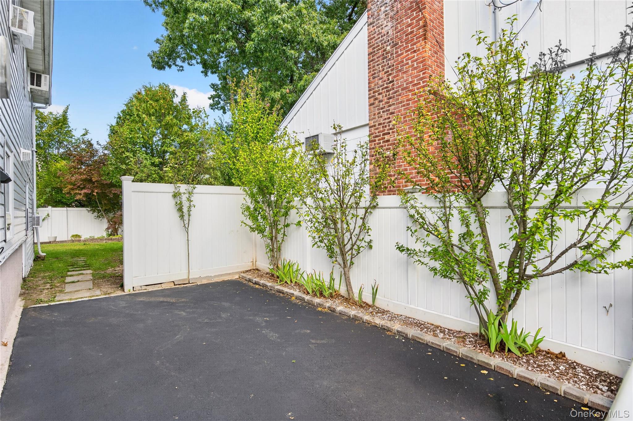31 Nesaquake Avenue