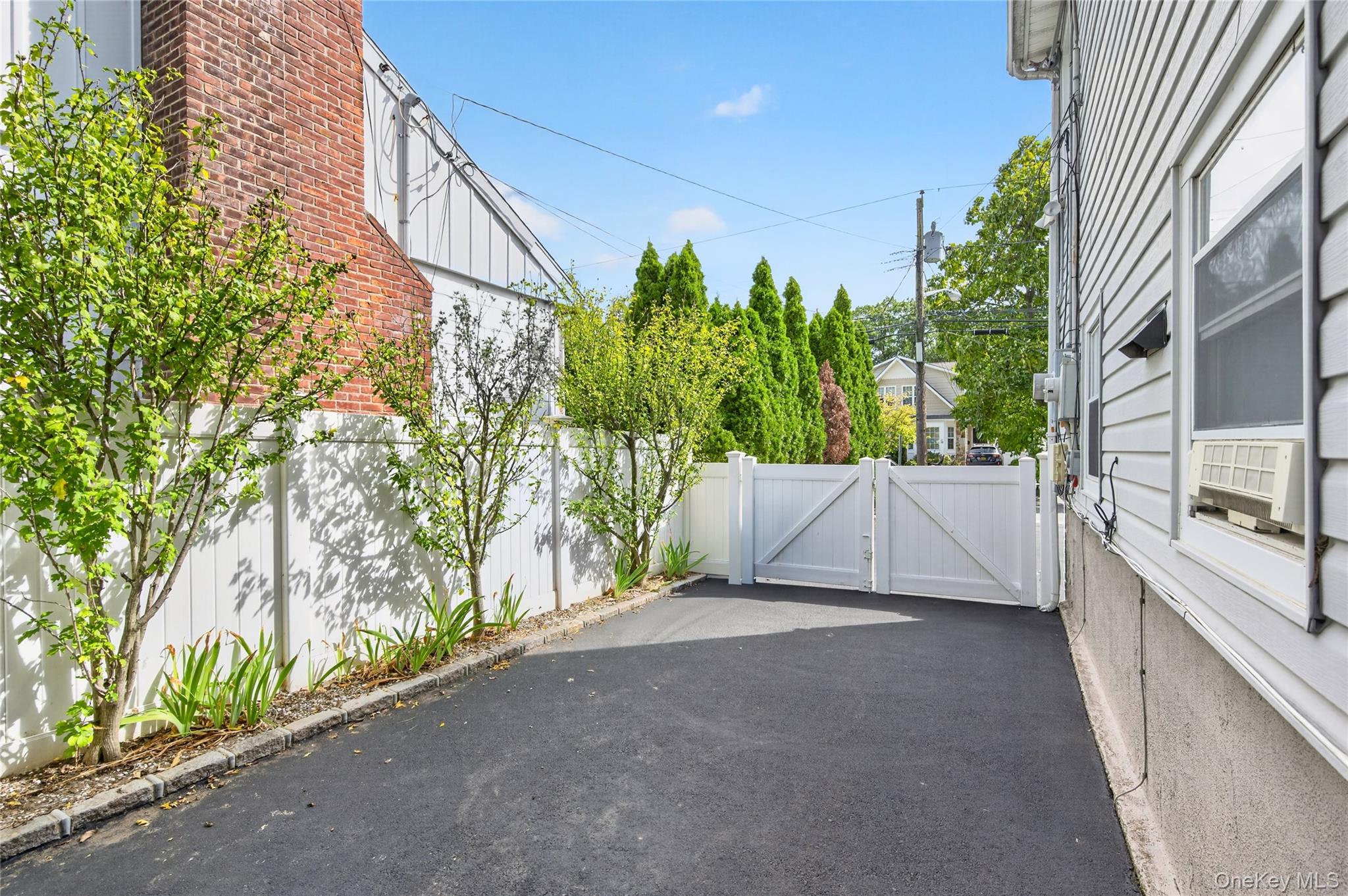 31 Nesaquake Avenue