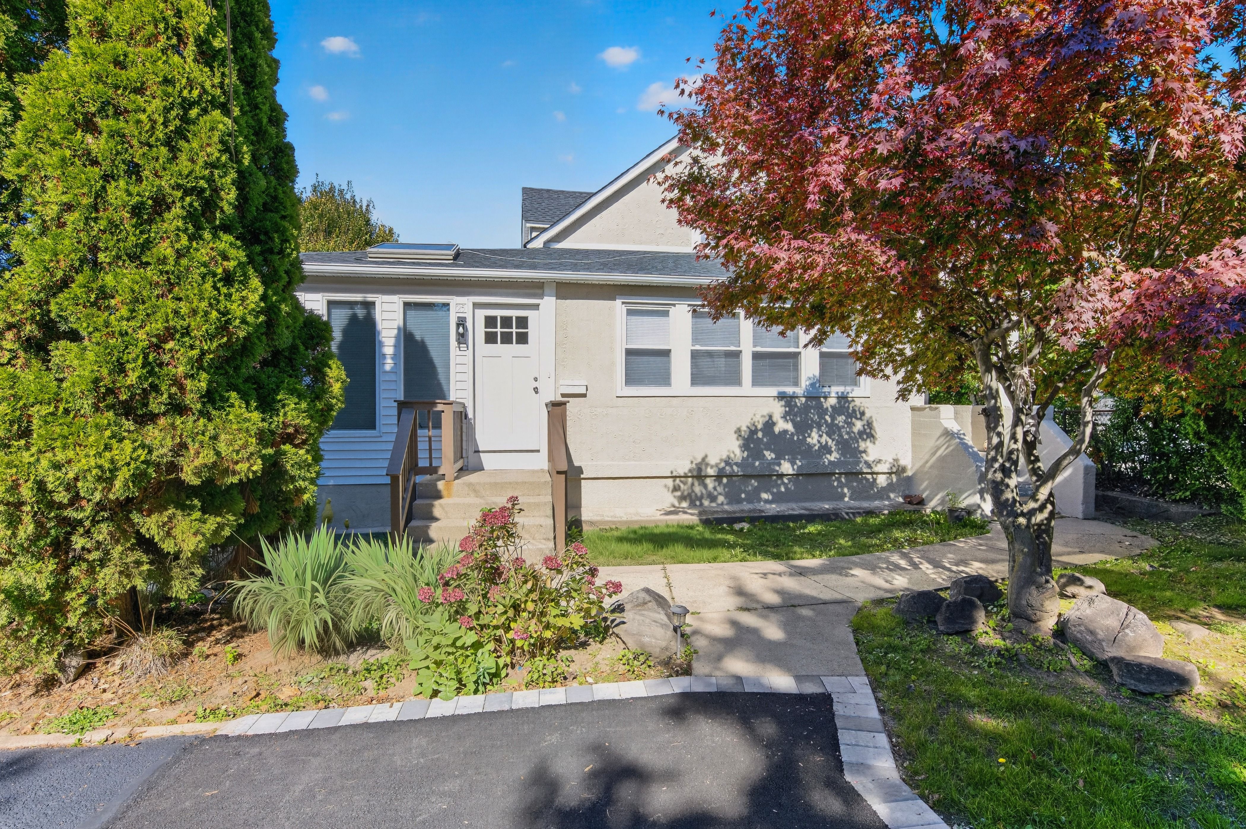 25 Bella Vista Avenue