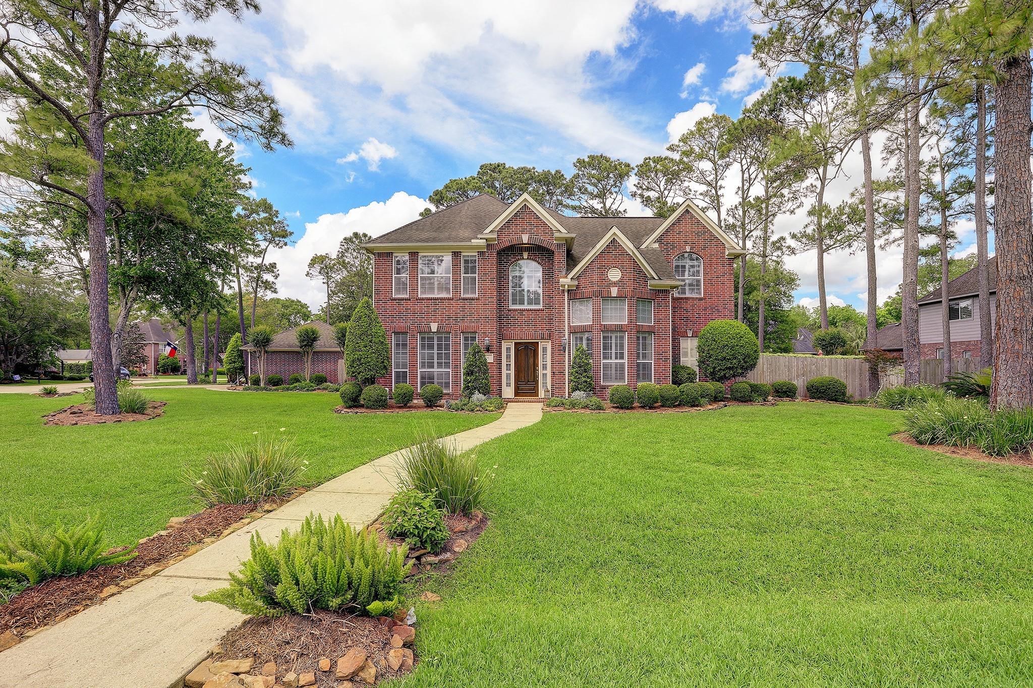 305 Tall Timbers Way