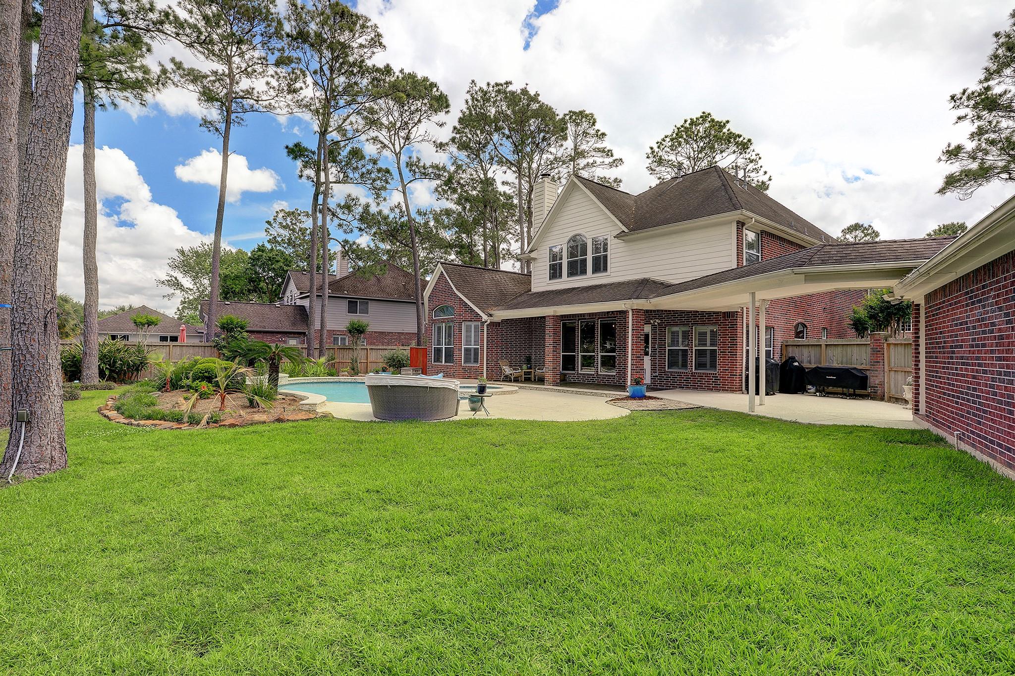 305 Tall Timbers Way
