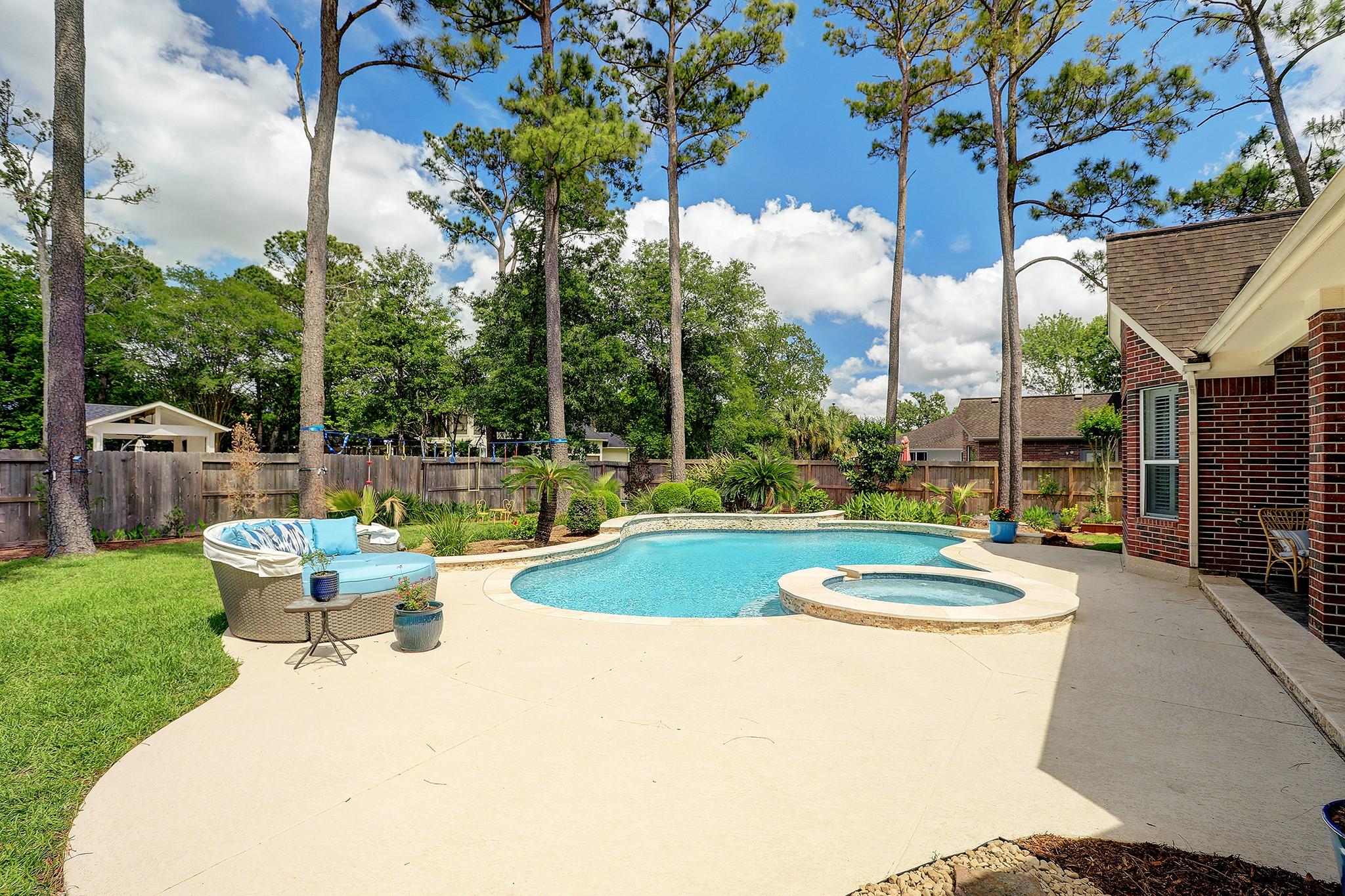 305 Tall Timbers Way