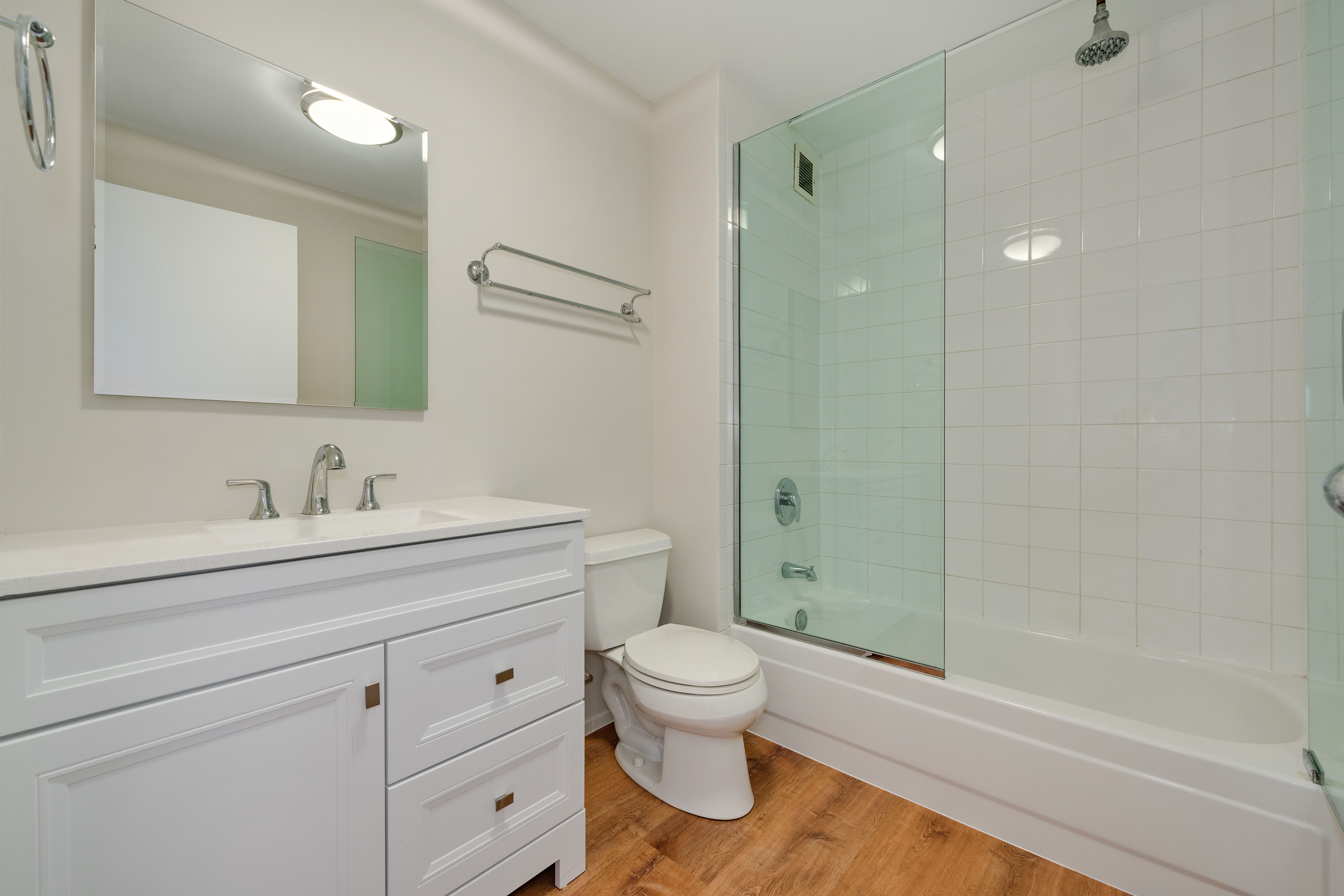 1250 N Dearborn Street Unit 8A