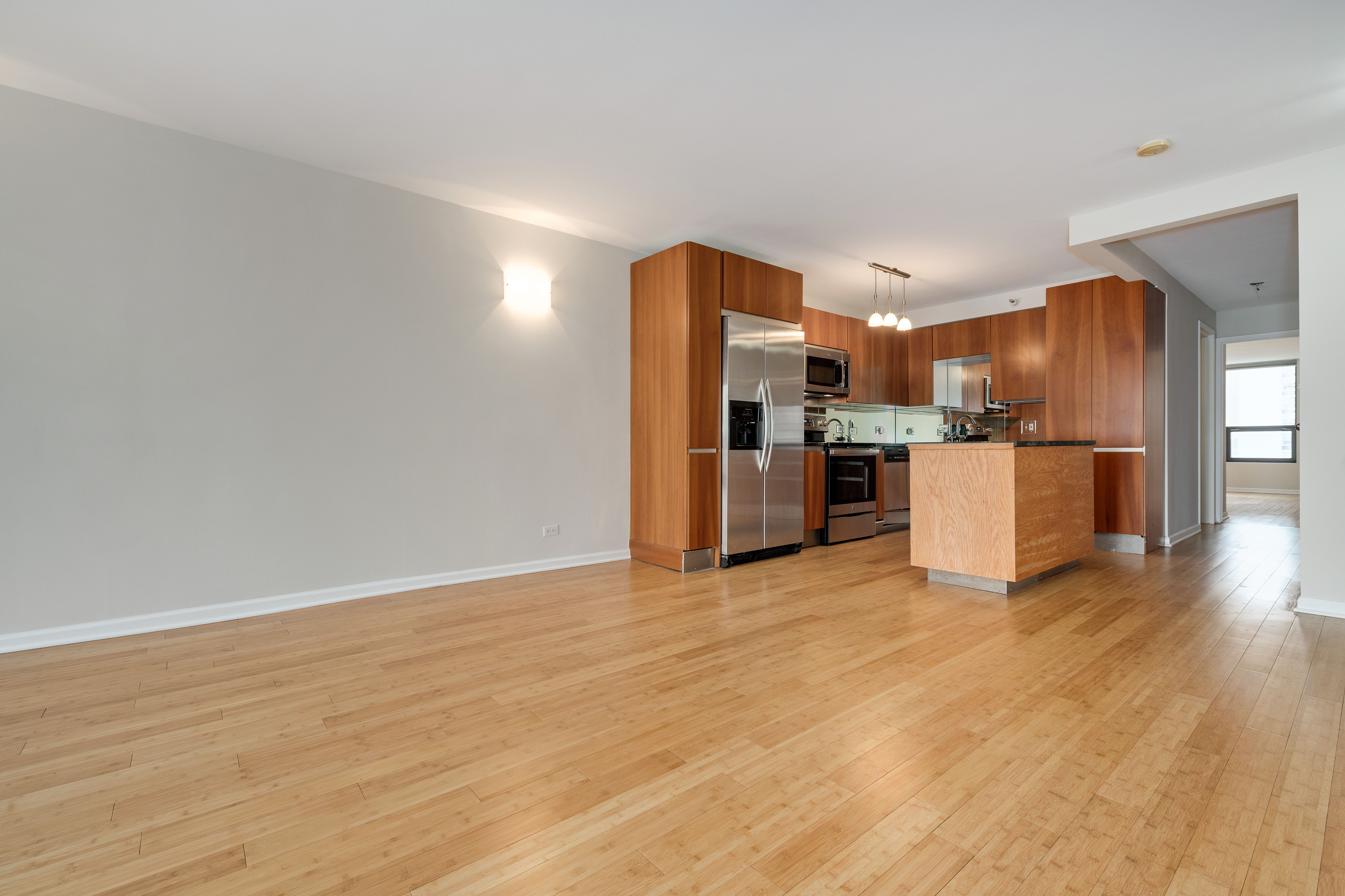 1250 N Dearborn Street Unit 8A