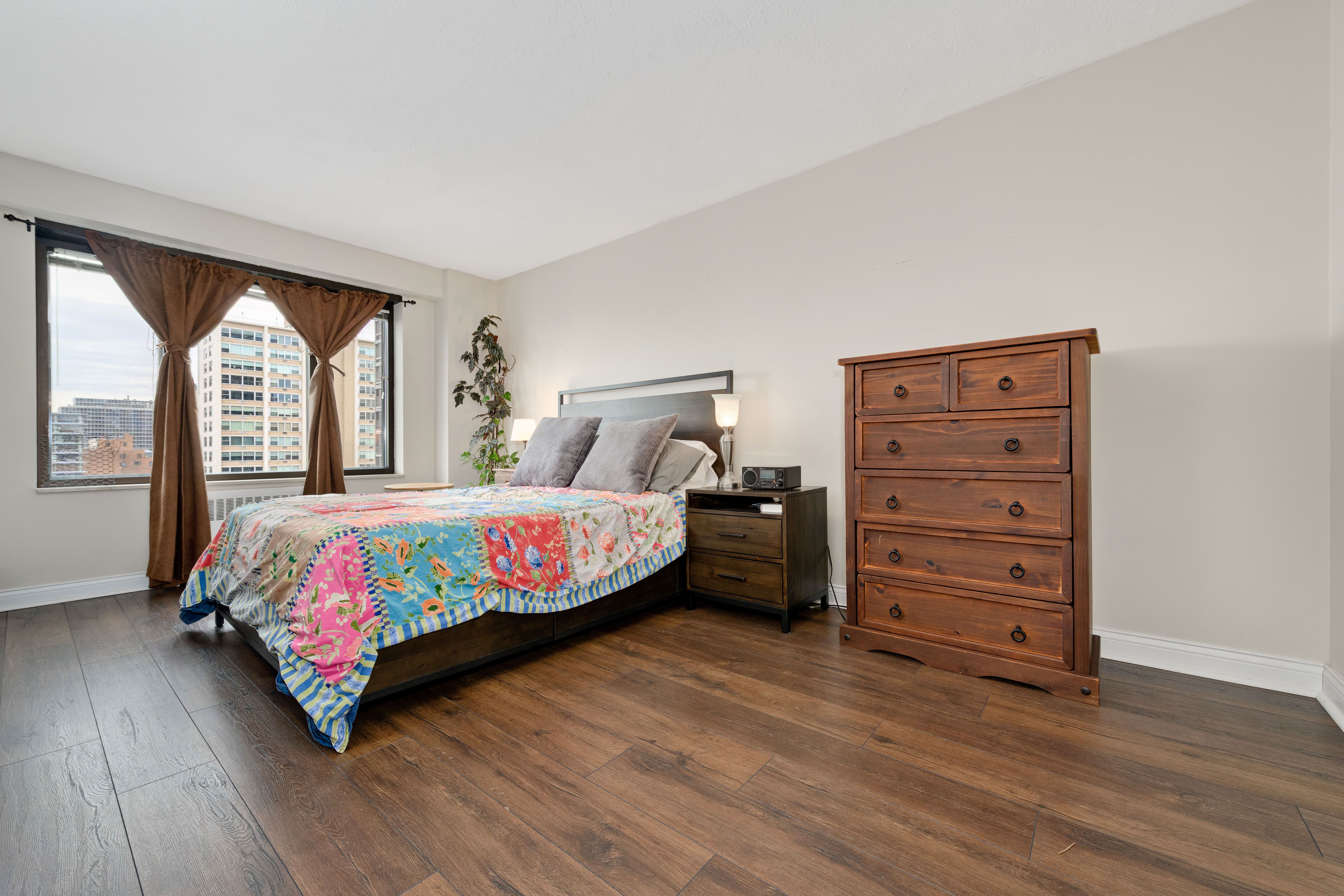 3100 N Lake Shore 1804 