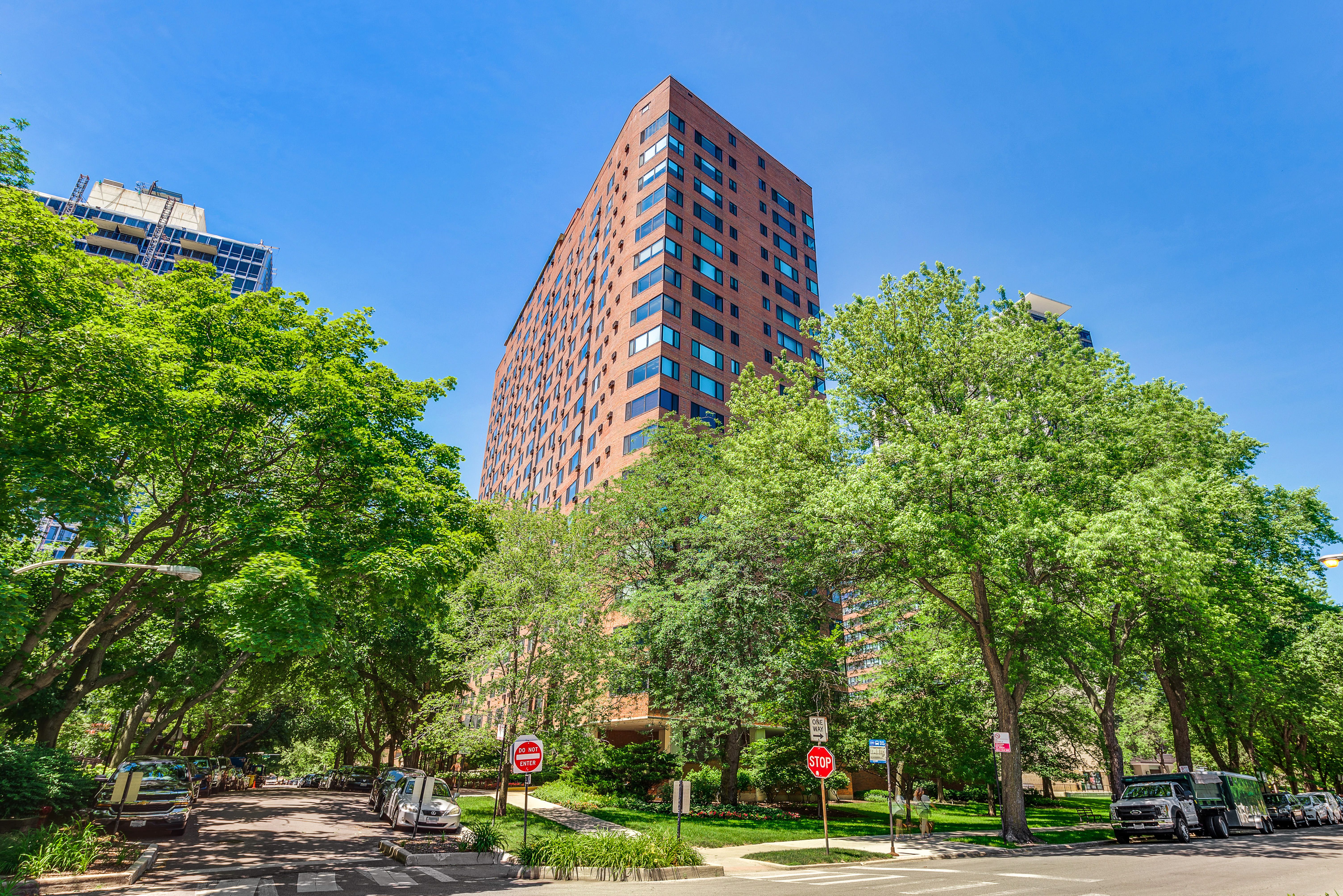 3100 N Lake Shore 1804 