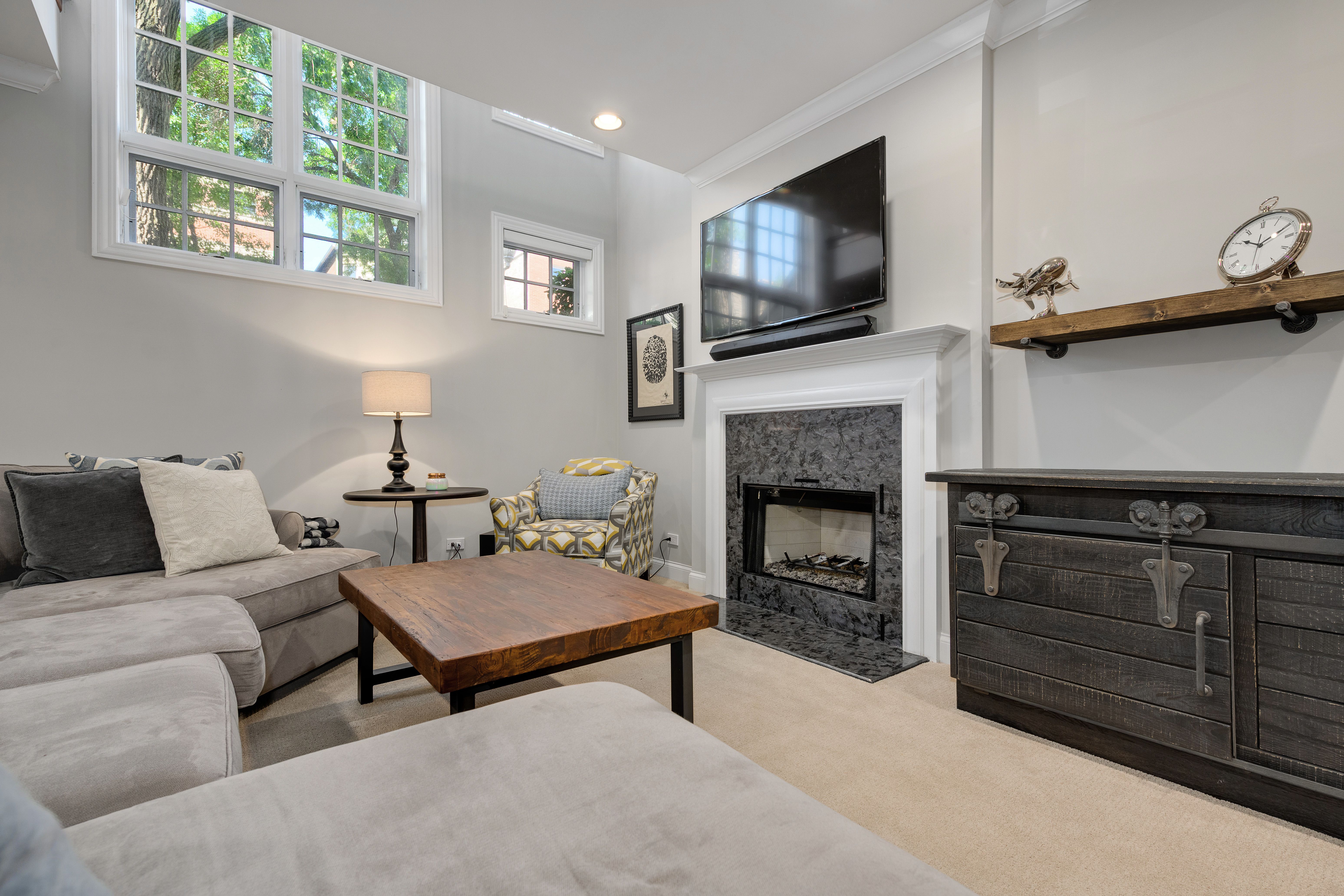 3247 N Kenmore 1N 